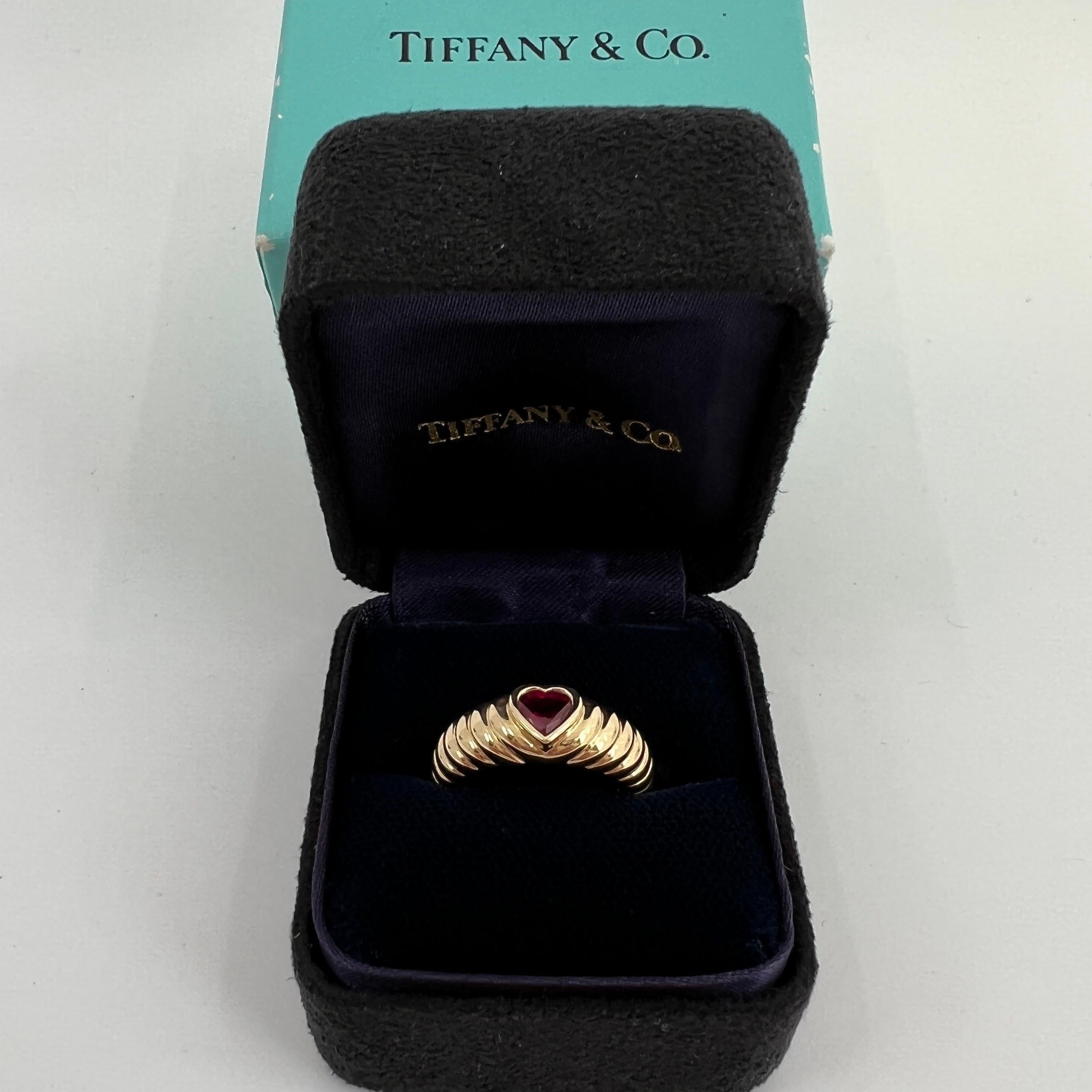 Vintage Tiffany & Co. Vivid Blood Red Ruby Heart Cut 18k Yellow Gold Band Ring For Sale 8