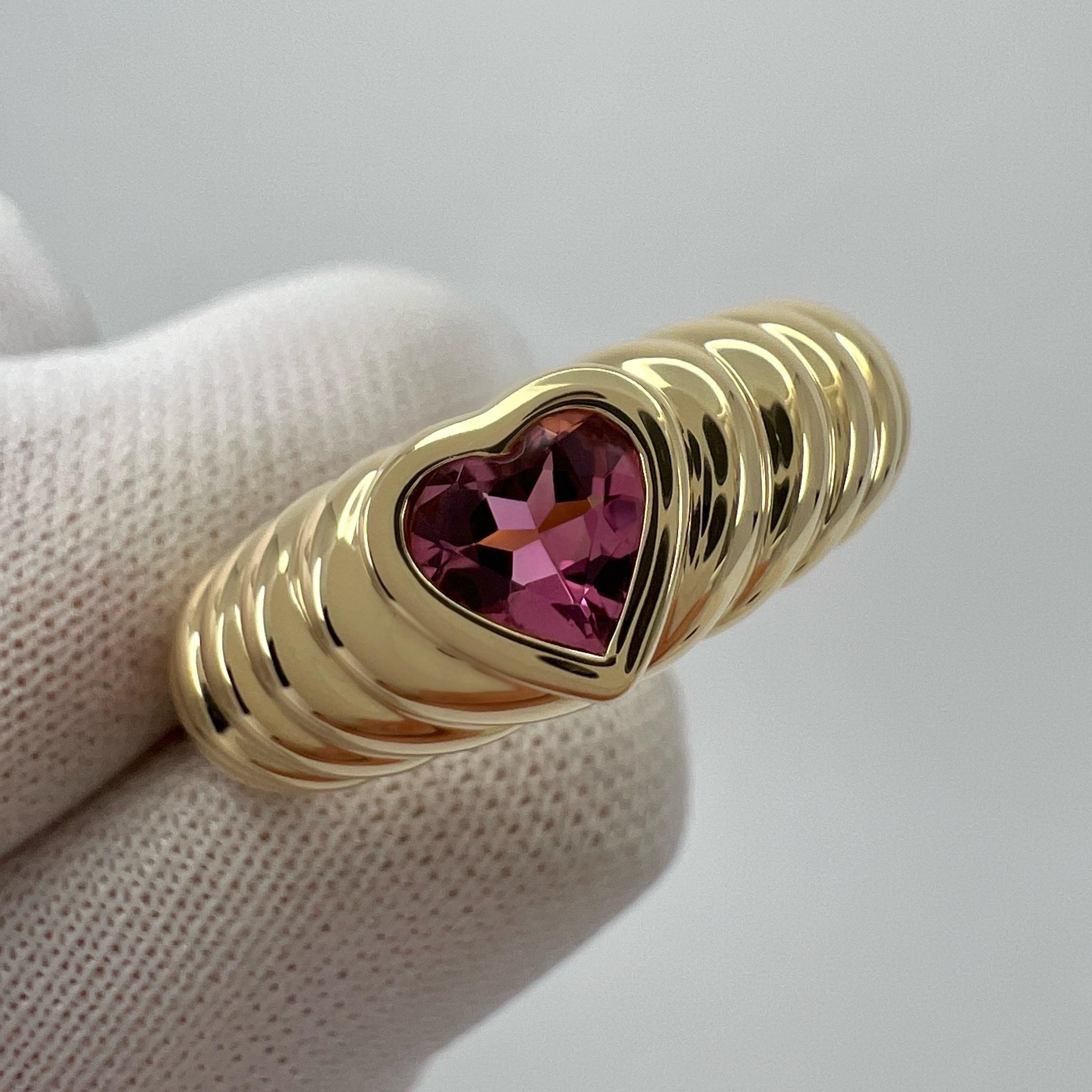 Vintage Tiffany & Co. Vivid Pink Tourmaline Heart Cut 18k Yellow Gold Band Ring For Sale 1