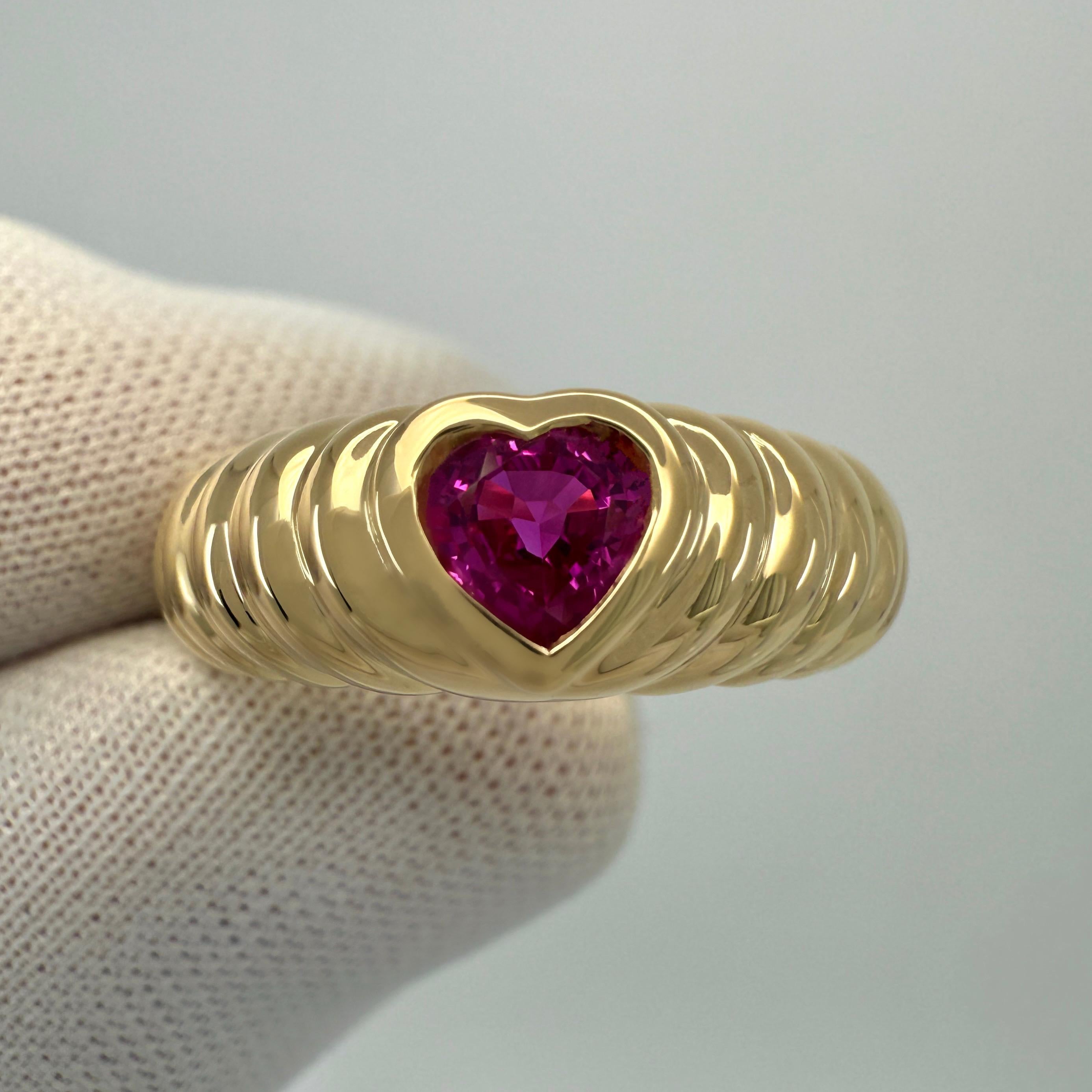 Vintage Tiffany & Co. Vivid Pinkish Red Ruby Heart Cut 18k Yellow Gold Band Ring For Sale 1