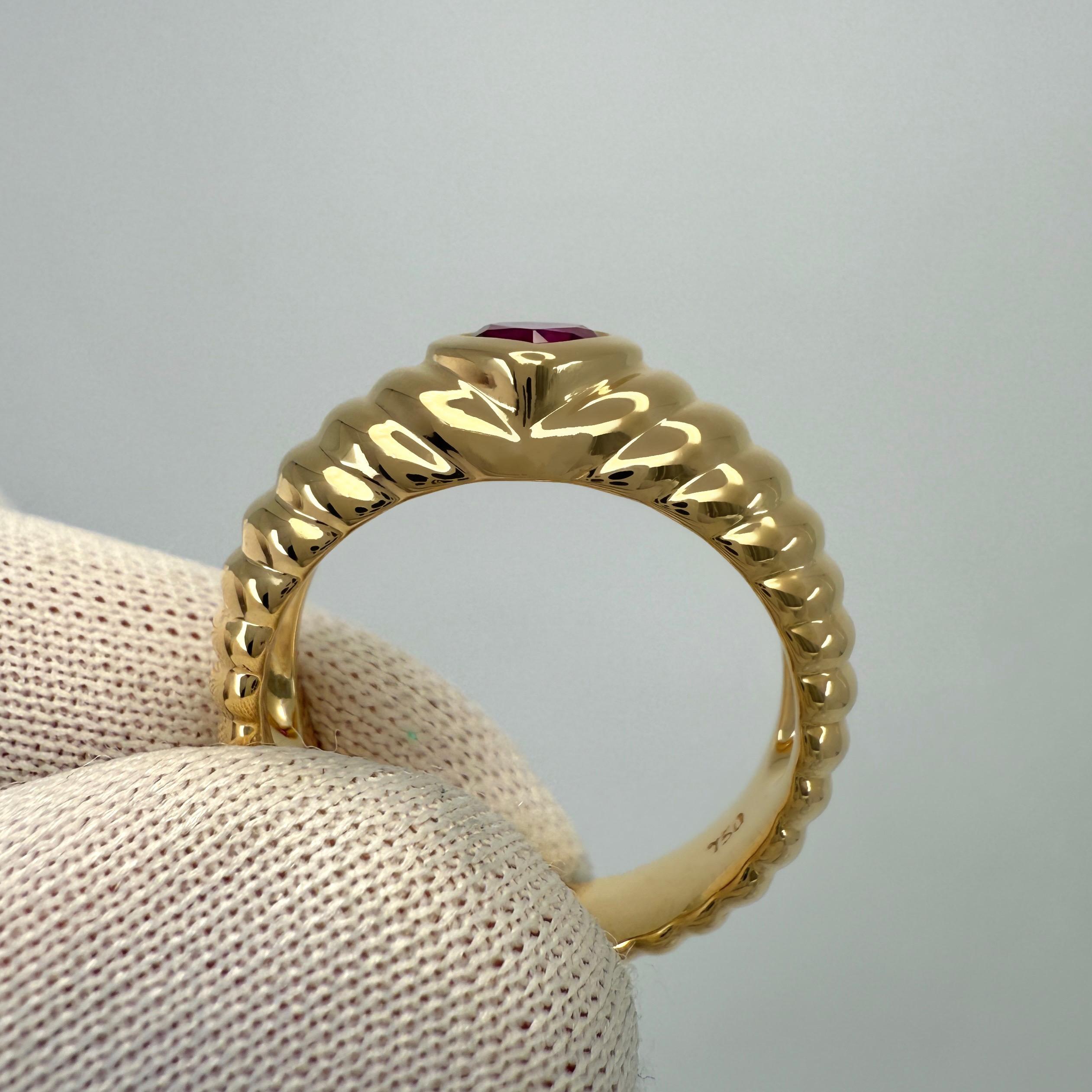 Vintage Tiffany & Co. Vivid Pinkish Red Ruby Heart Cut 18k Yellow Gold Band Ring For Sale 3