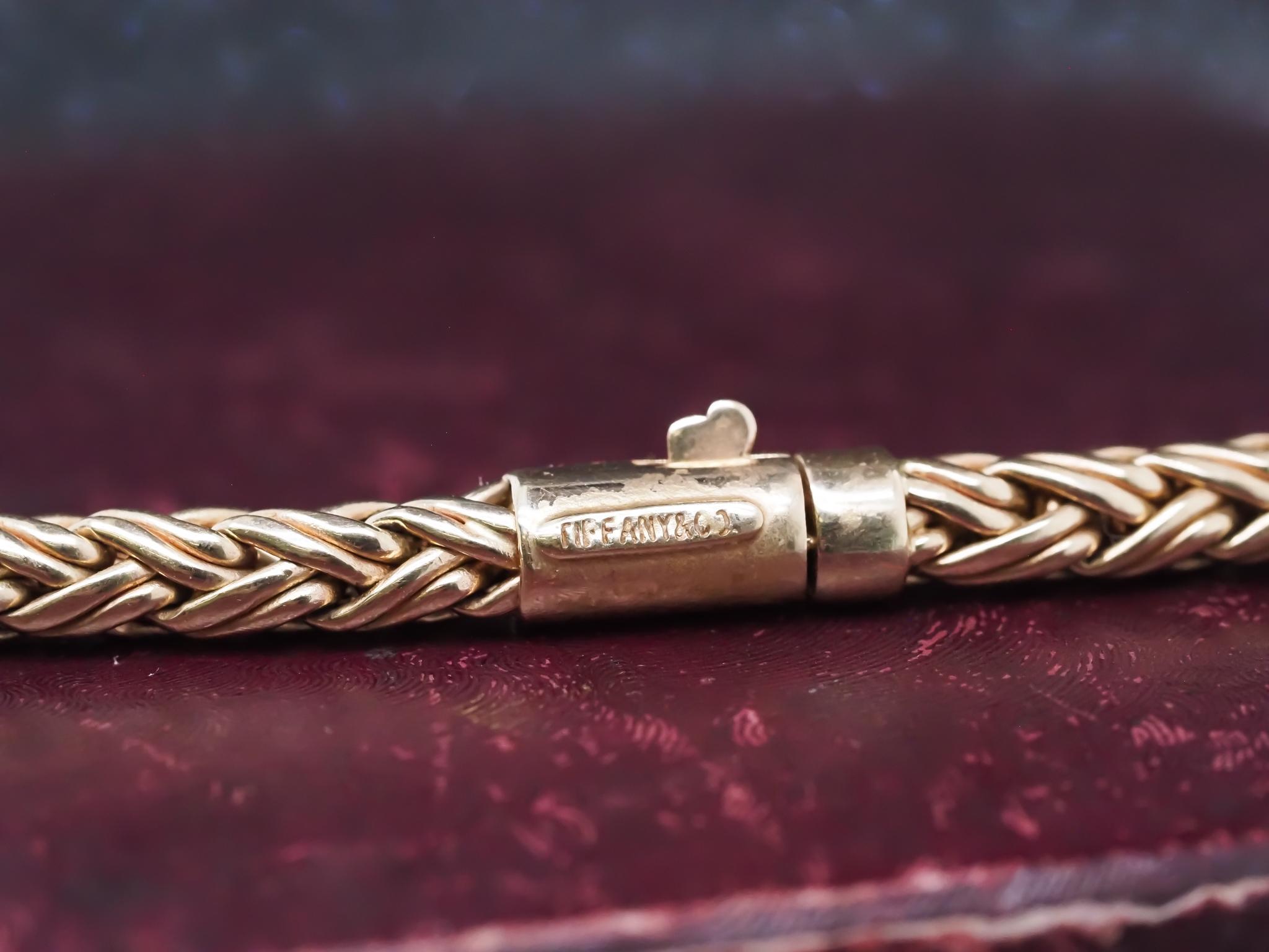 Vintage Tiffany & Co. Ensemble de colliers et de bracelets à motifs tissés en vente 1