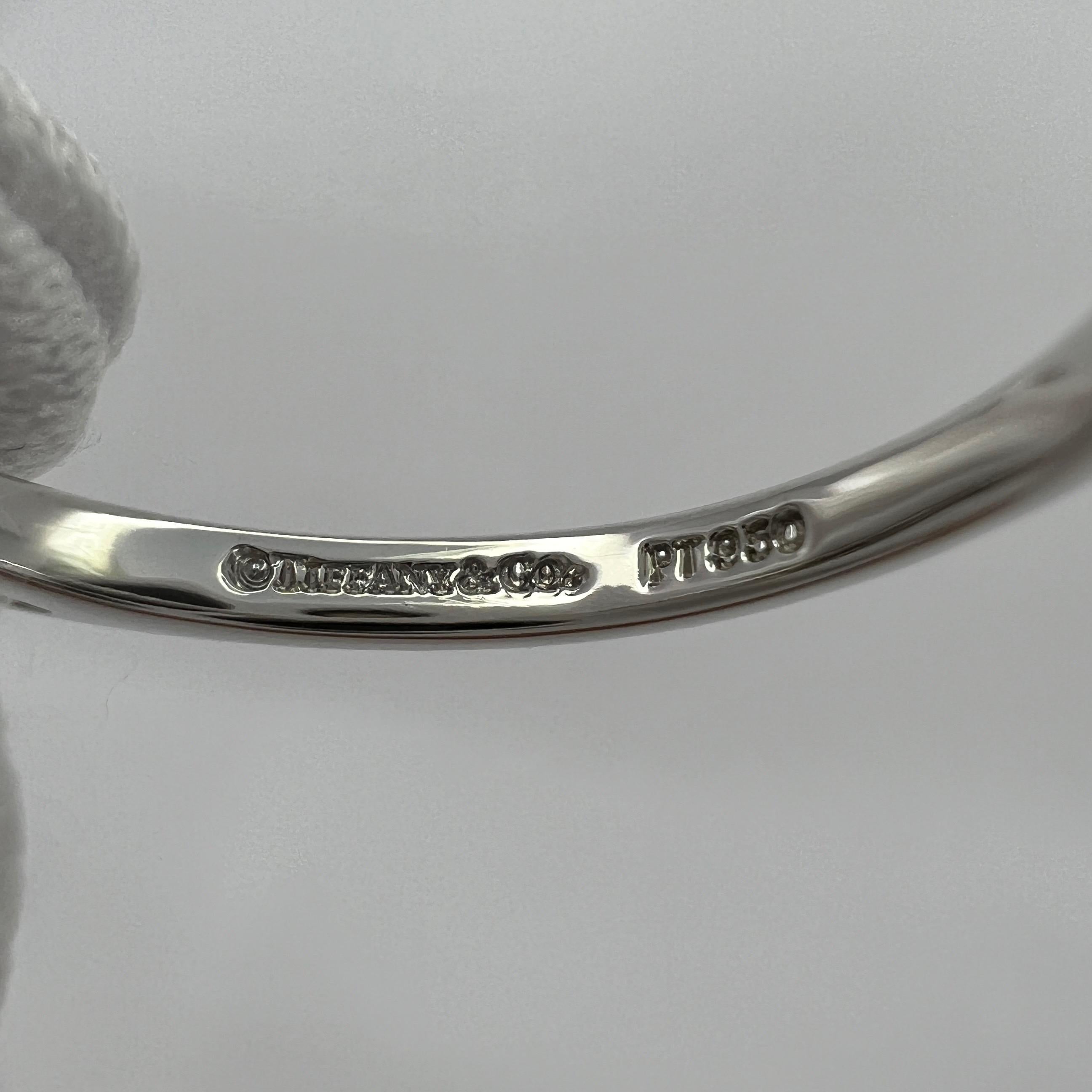 Weinlese Tiffany & Co. Weißer runder & birnenförmiger Diamant Platin Cluster Ring 5