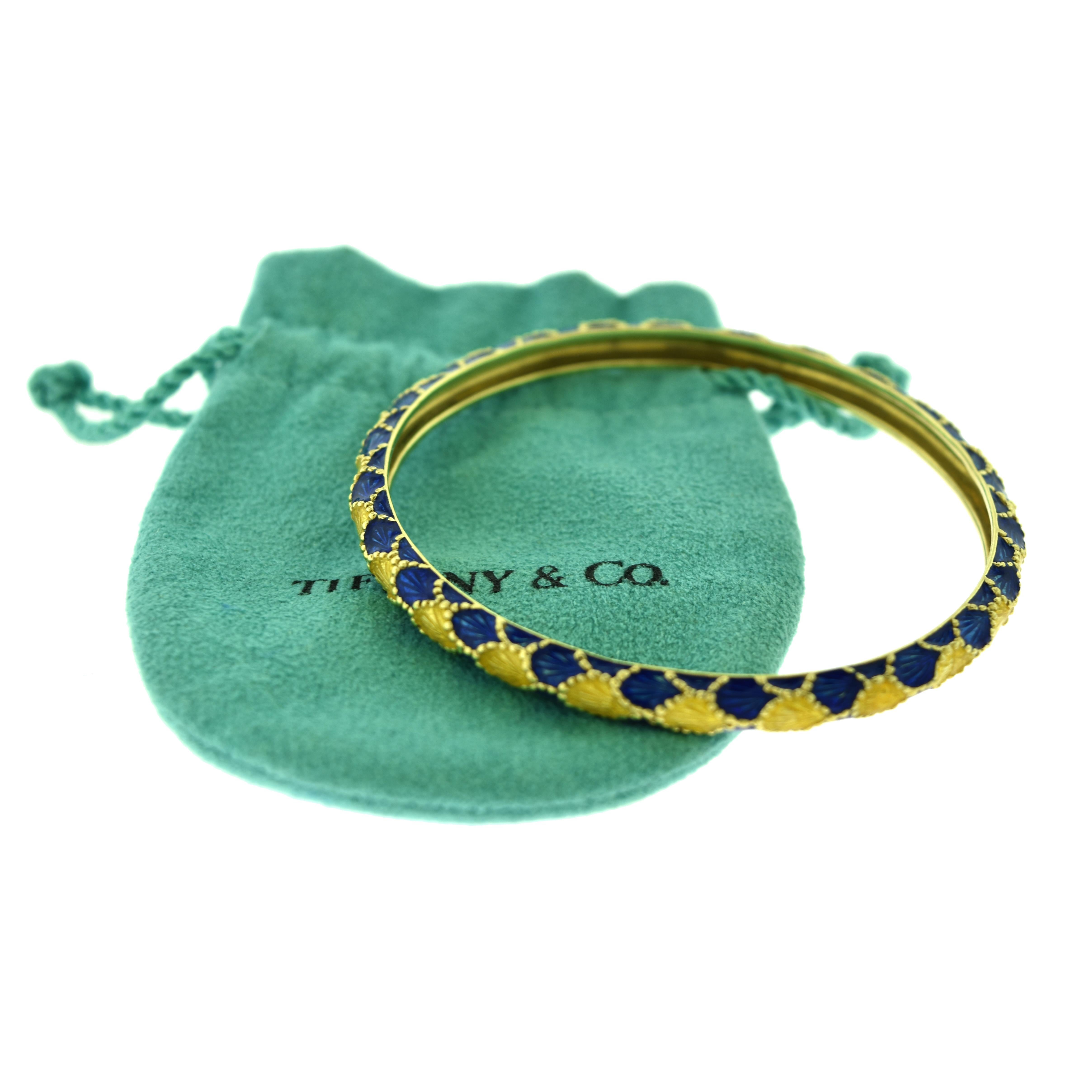 Women's or Men's Vintage Tiffany & Co. Yellow Gold and Blue Enamel Design Bangle Bracelet