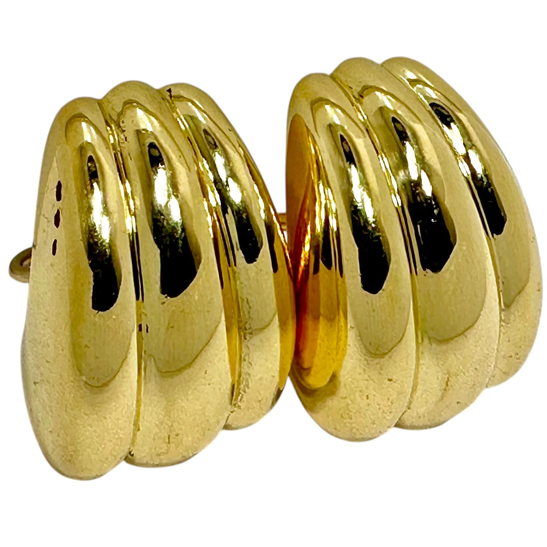Vintage Tiffany & Co.18K Yellow Gold Fluted Clip-On Earrings Ideal for Everyday For Sale 3