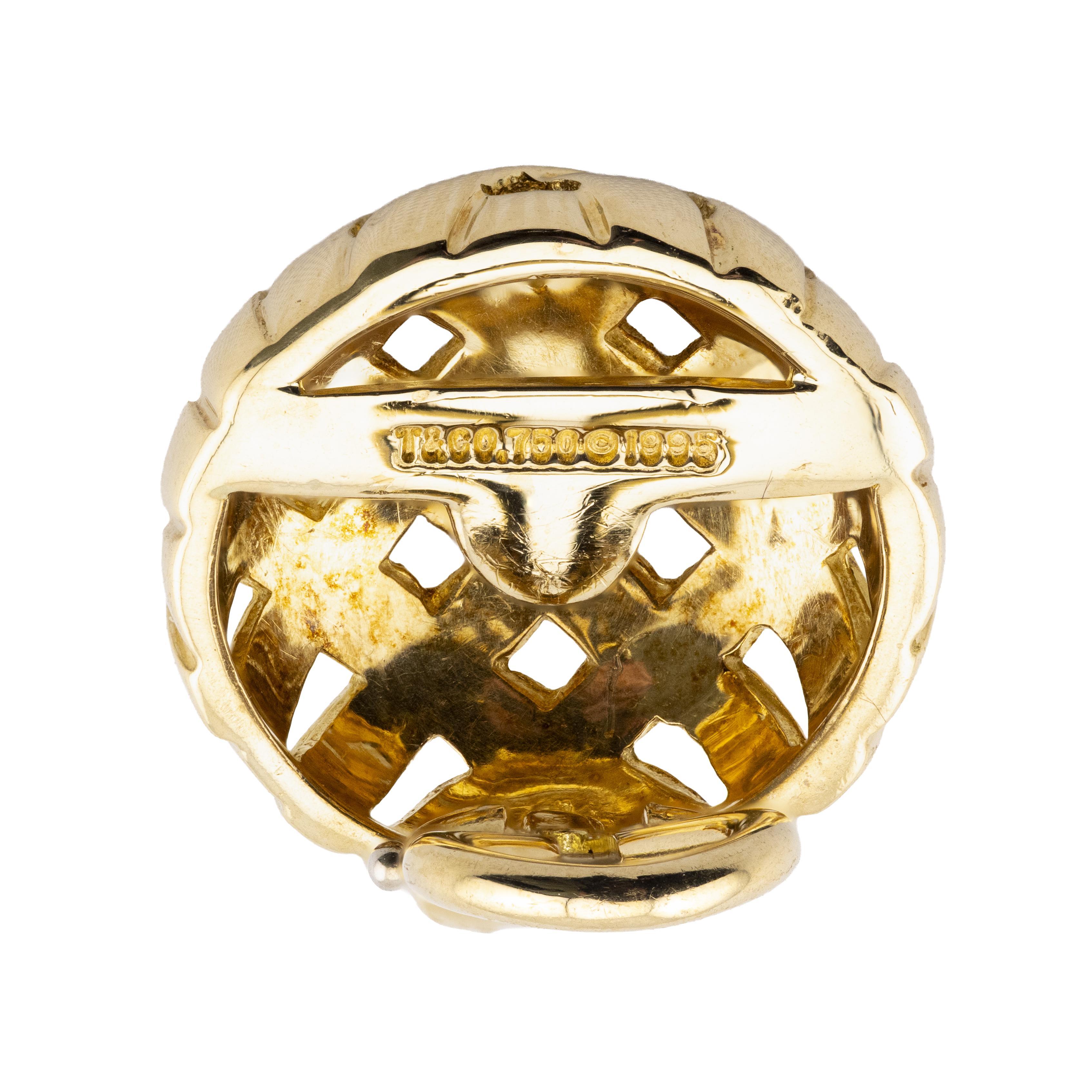 Vintage Tiffany & Company Vannerie 18 Karat Gelbgold gewebte Ohrringe im Angebot 1