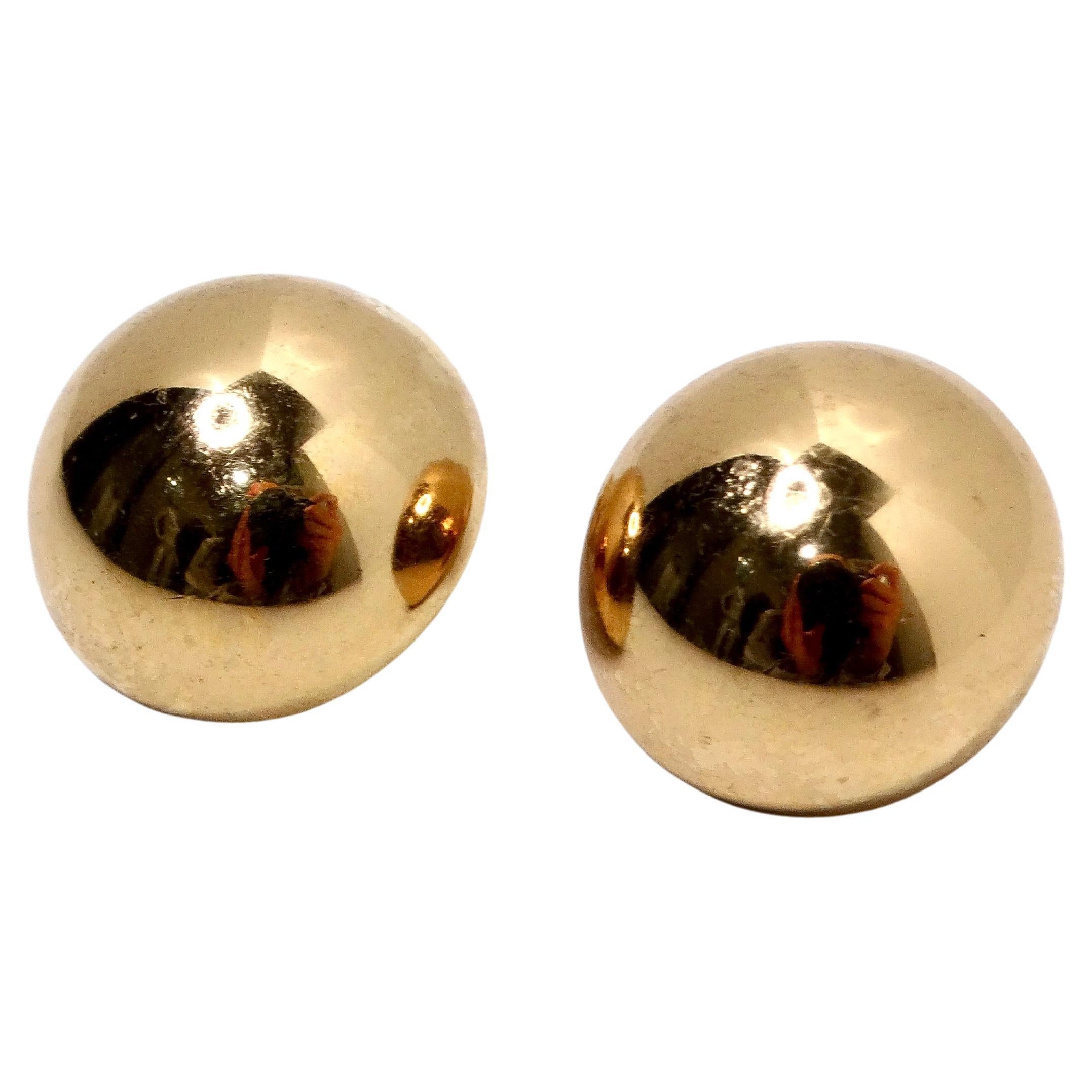 Pendientes de clip con cúpula redonda chapados en oro de 14k de inspiración vintage Tiffany Monet