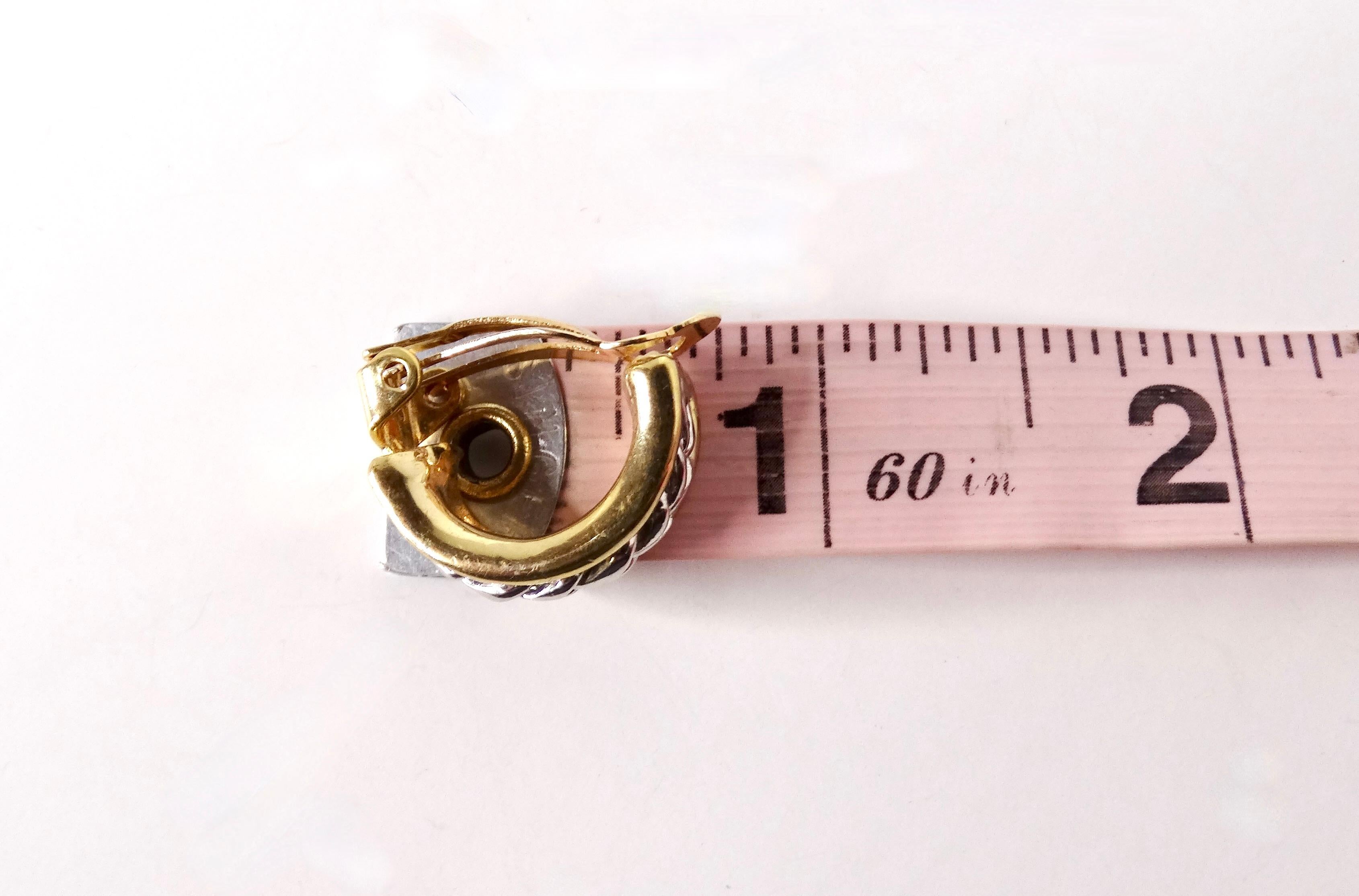 Orecchini a cerchio a clip placcati oro 18k d'epoca ispirati a Tiffany a due tonalità In condizioni buone in vendita a Scottsdale, AZ
