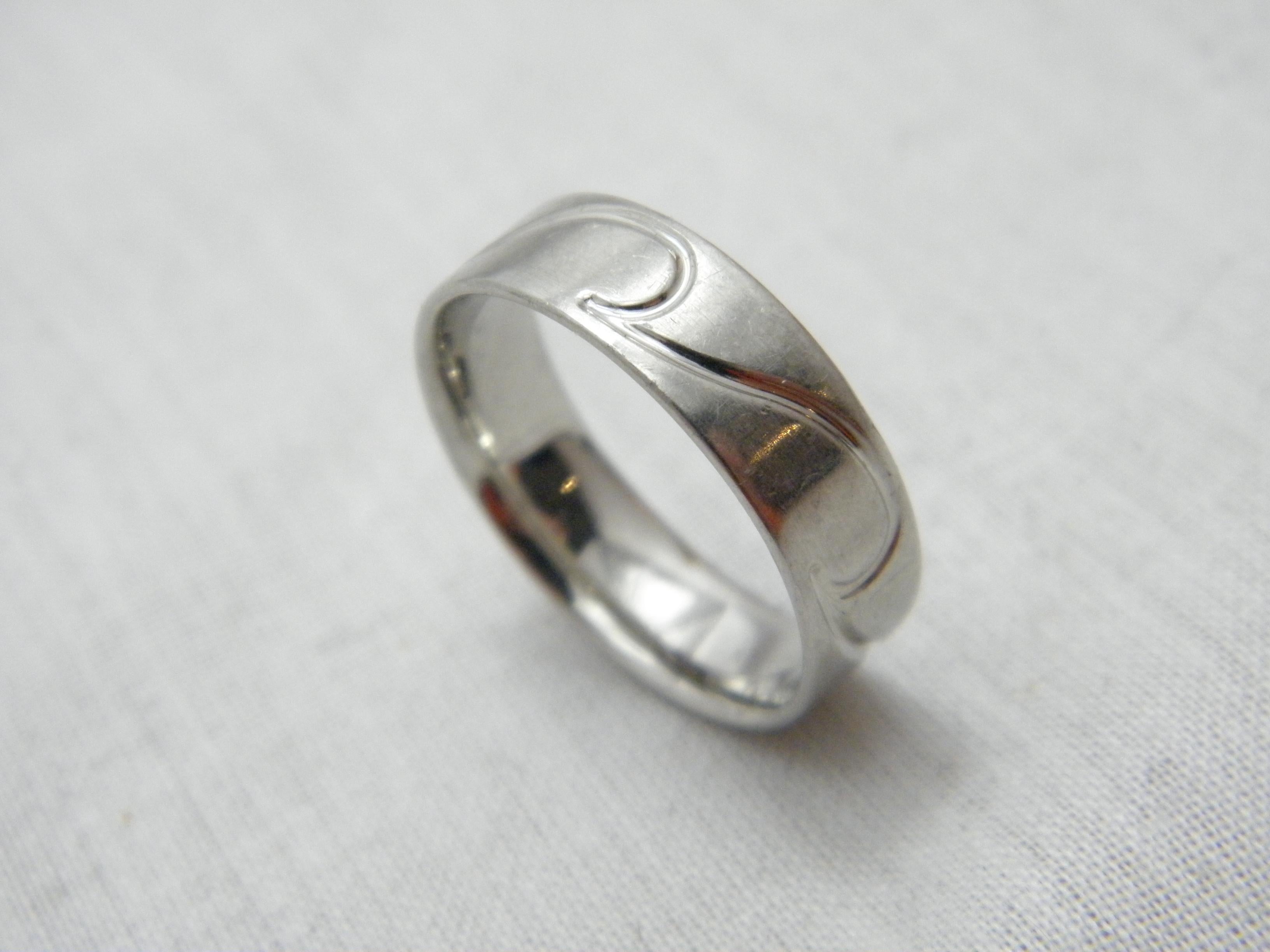 Vintage Tiffany Palladium 6.2mm Wave Ring Size Q1/2 8.5 950 Purity Band T&Co For Sale 2