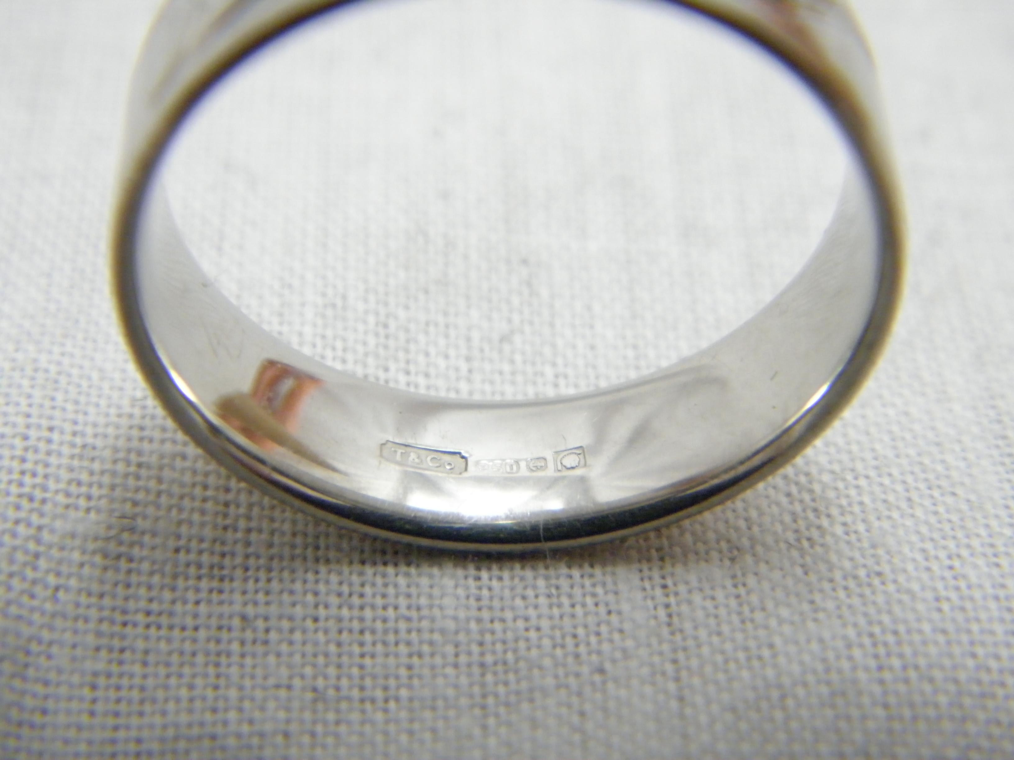 Vintage Tiffany Palladium 6.2mm Wave Ring Size Q1/2 8.5 950 Purity Band T&Co For Sale 3