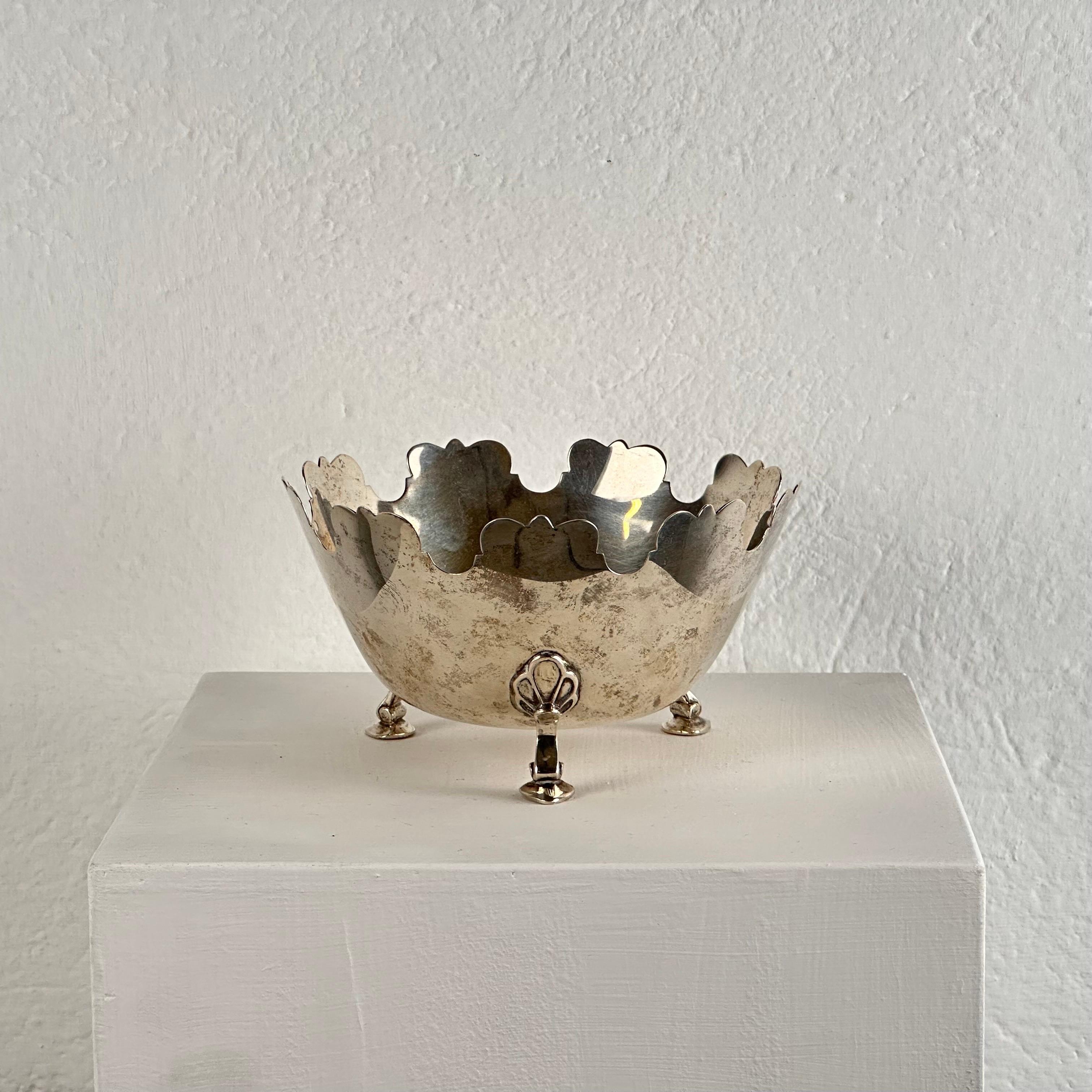 Mid-Century Modern Vintage Tiffany Sterling Silver Footed Monthieth Bowl w/Crown Early 20th Century