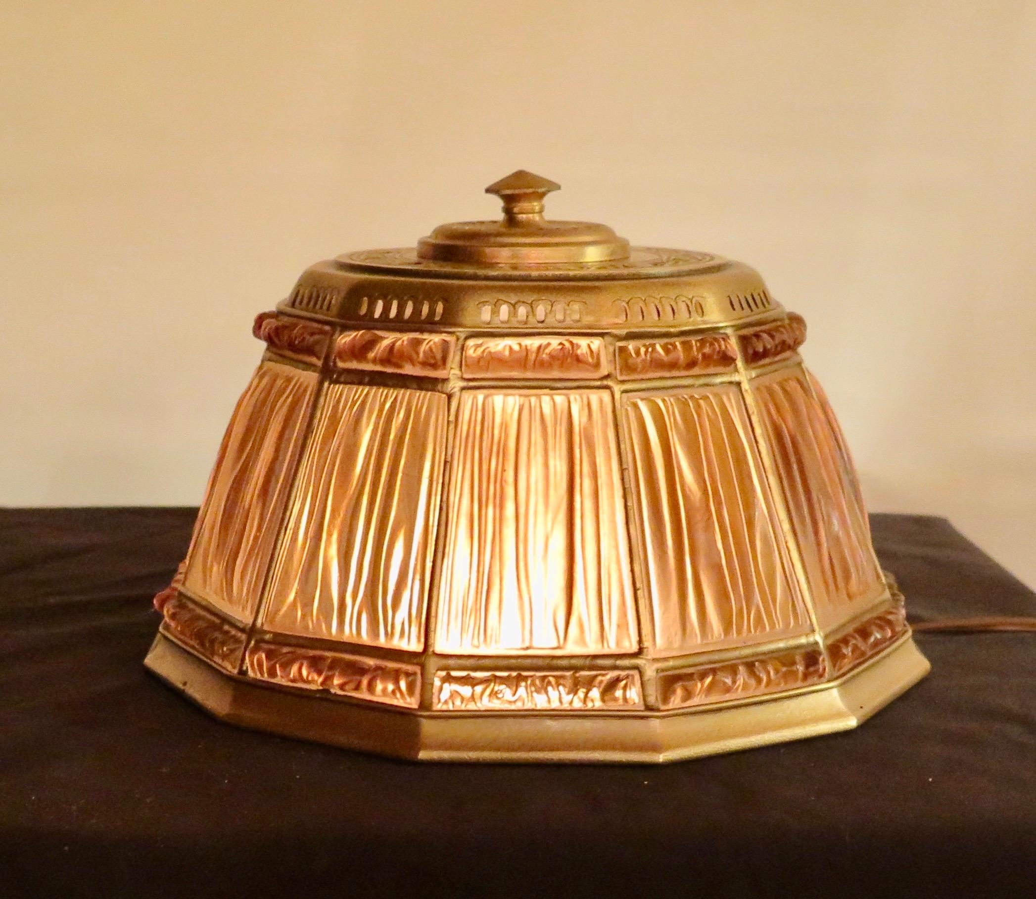 Vintage Tiffany Studios Linenfold 'Fabrique' Abalone Desk Lamp In Good Condition For Sale In Bronx, NY