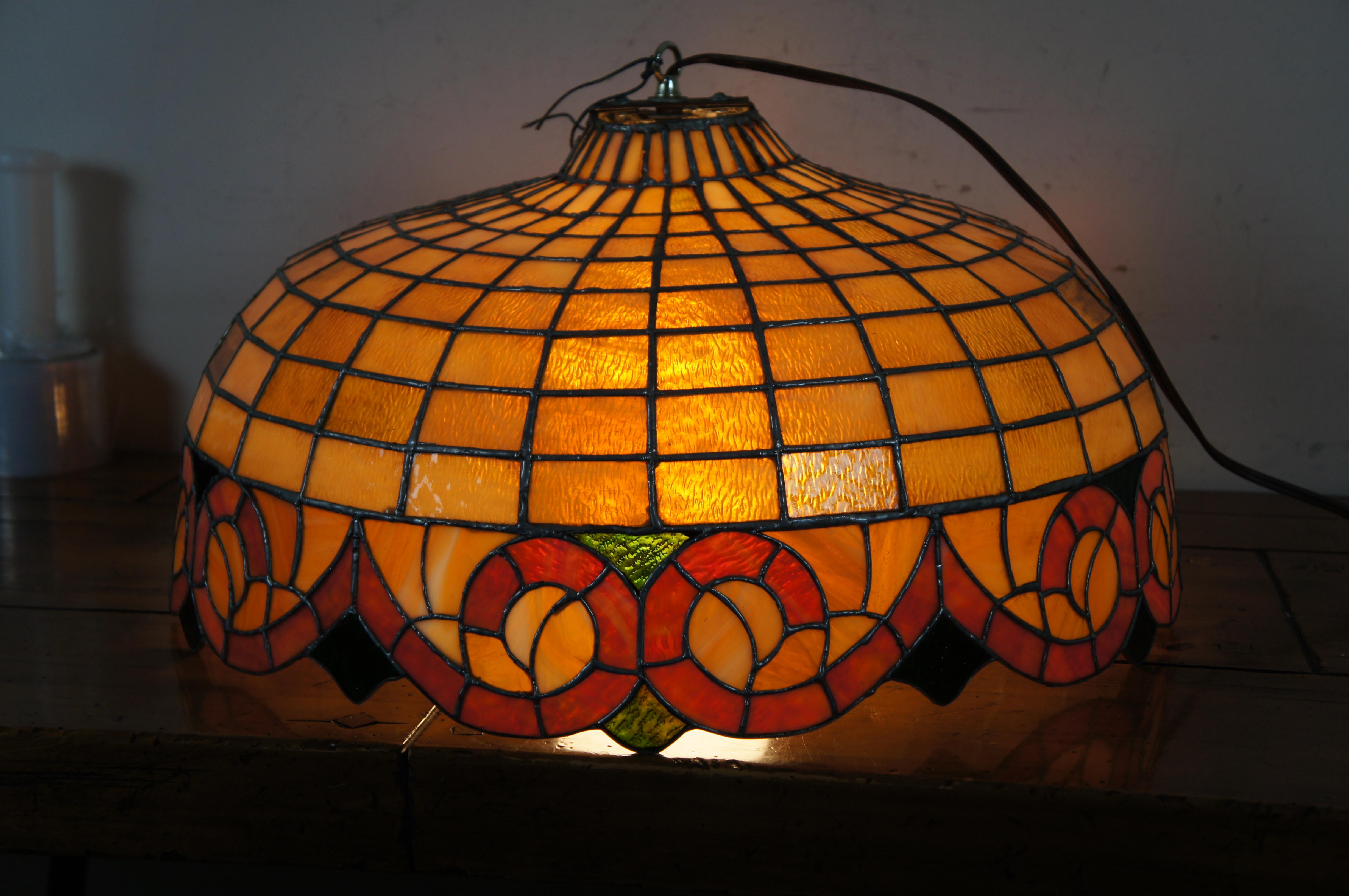 Vintage-Kronleuchter-Schirmleuchter aus Bleiglas im Tiffany-Stil mit Schlackenglas-Anhänger, Swag-Leuchte 22