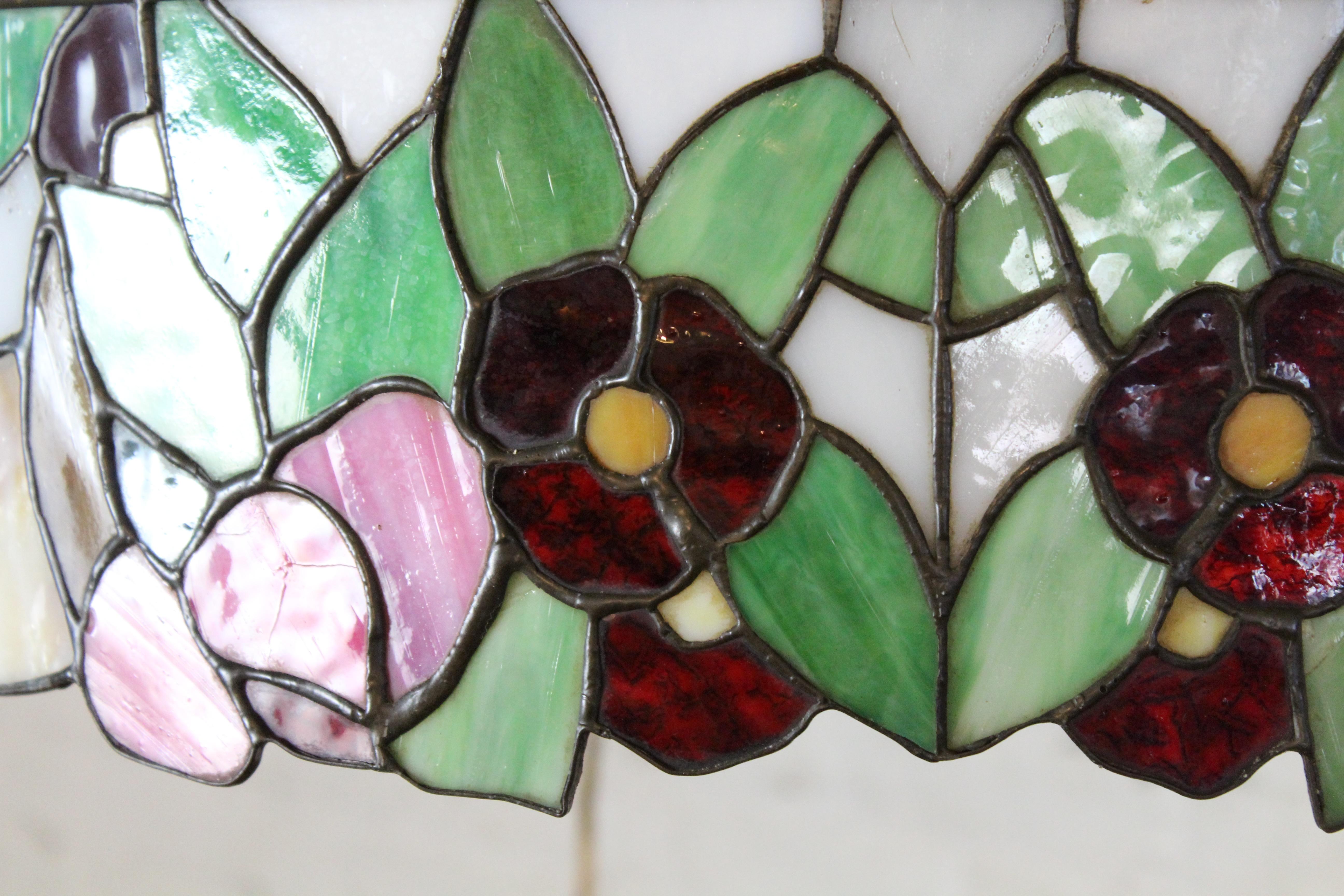 Art Nouveau Lampada a sospensione in stile Tiffany d'epoca in vendita