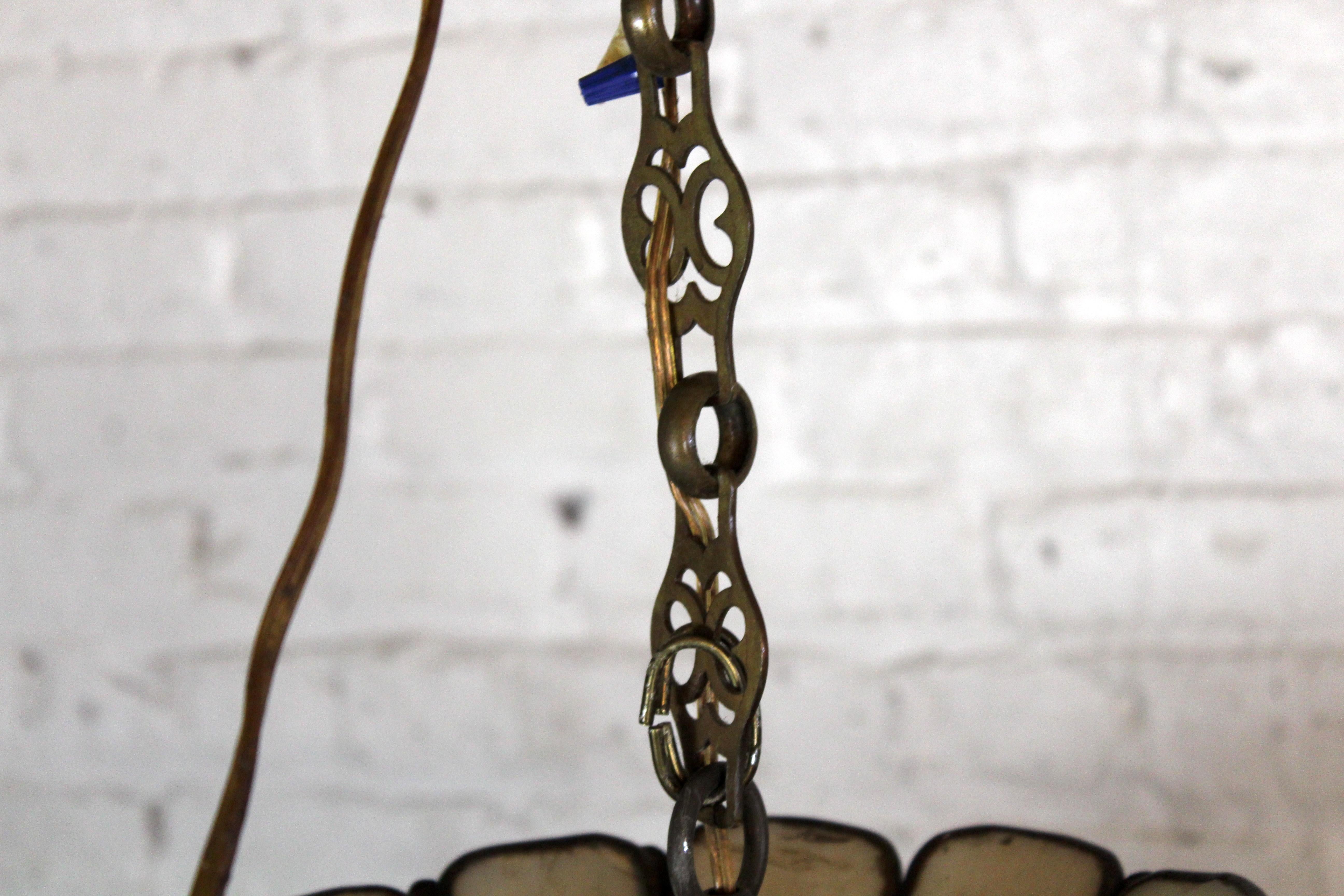 Lampada a sospensione in stile Tiffany d'epoca in vendita 1