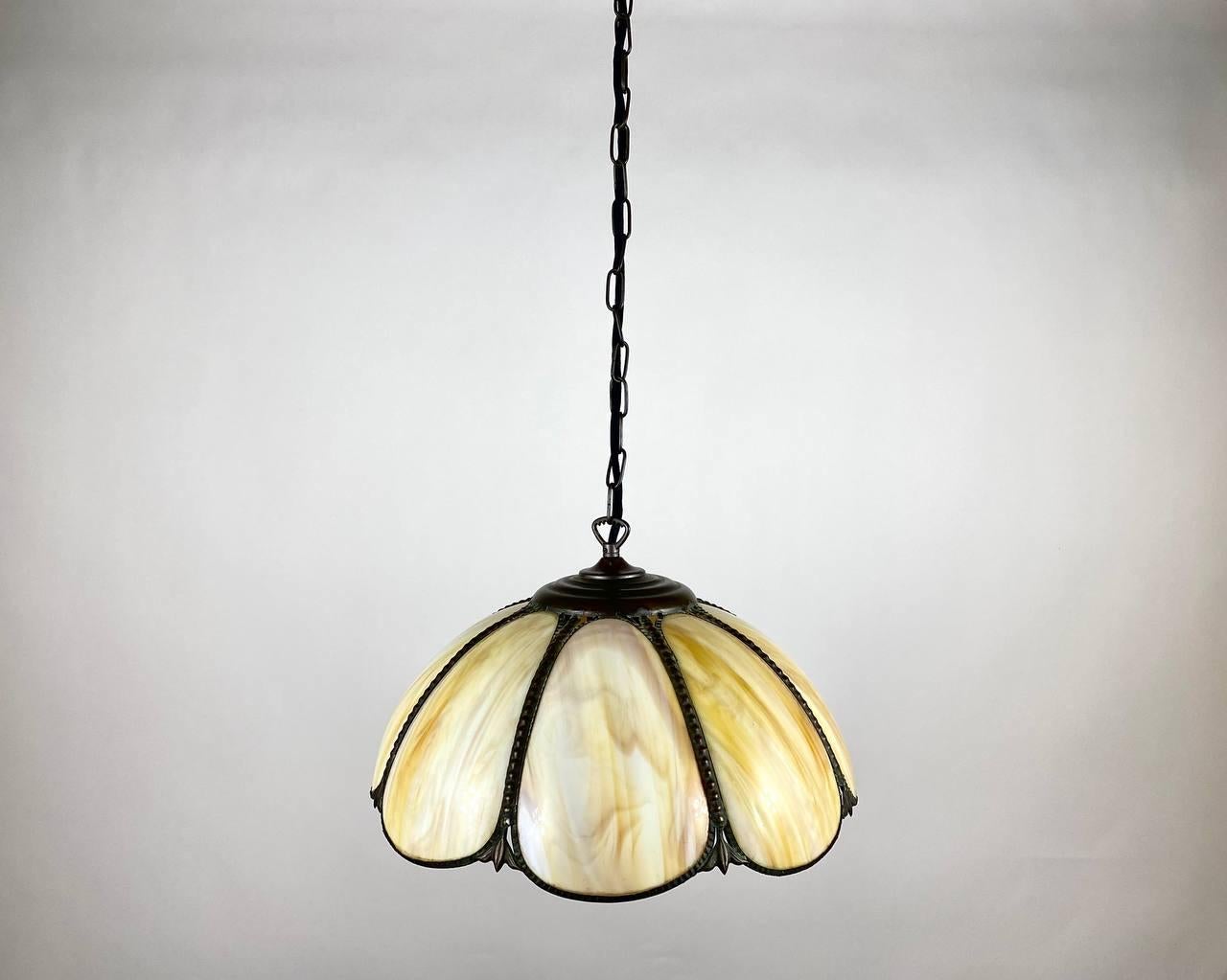 Hand-Crafted Vintage Tiffany Style Pendant Light, Italy, 1980s.