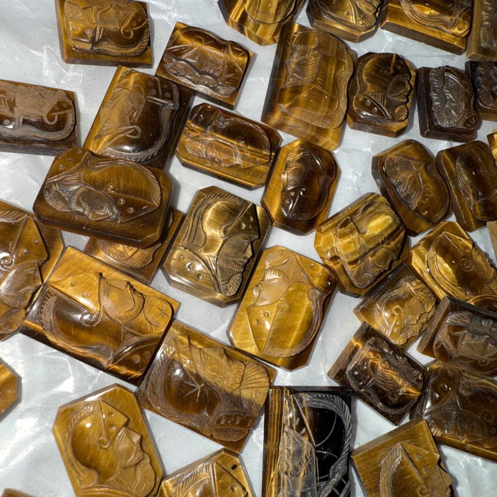 da uomo o donna Cammeo d'epoca intaglio occhio di tigre Lotto di 120 pezzi Soldato romano in vendita