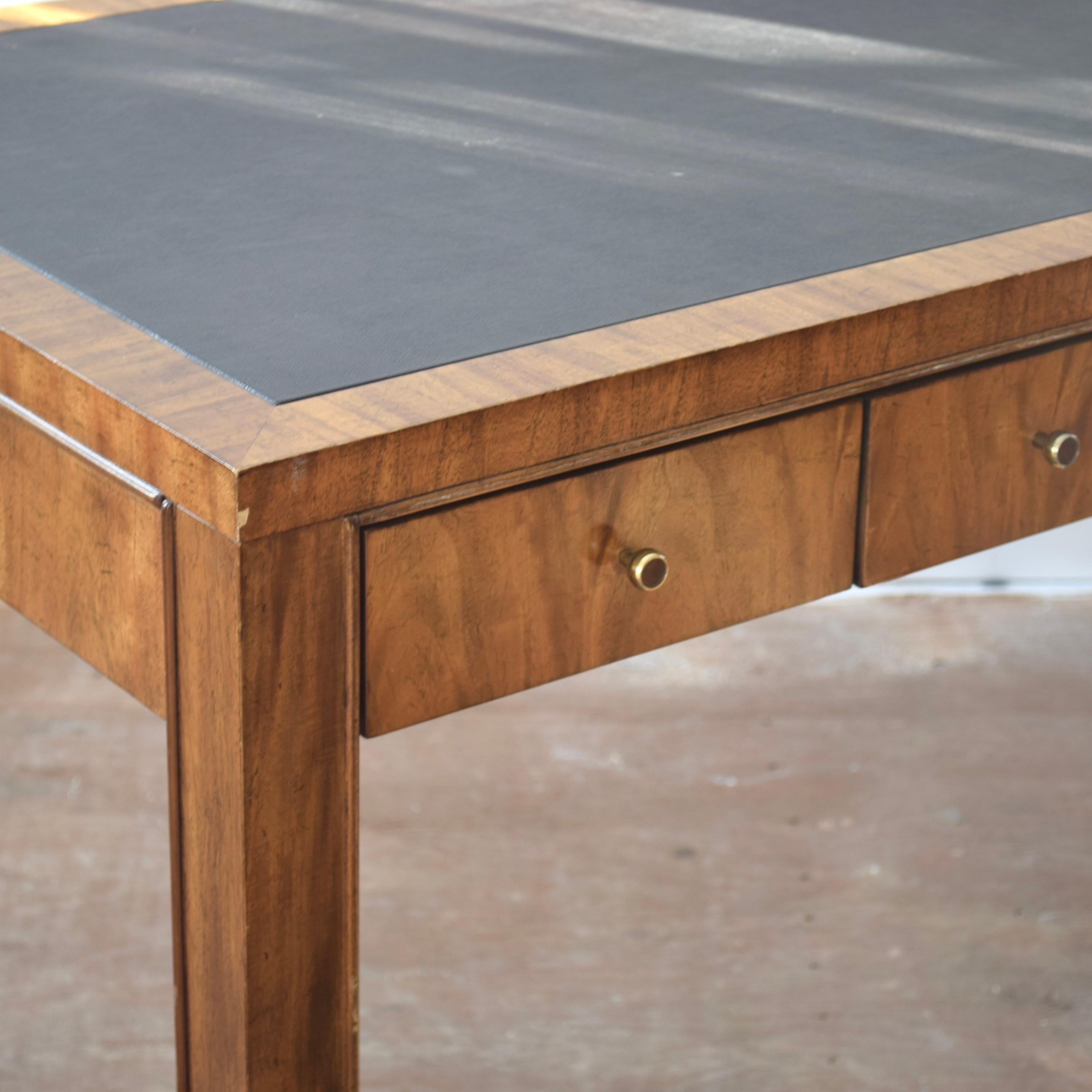 Late 20th Century Vintage Tiger Oak Desk With Leather Surface by Thomasville For Sale