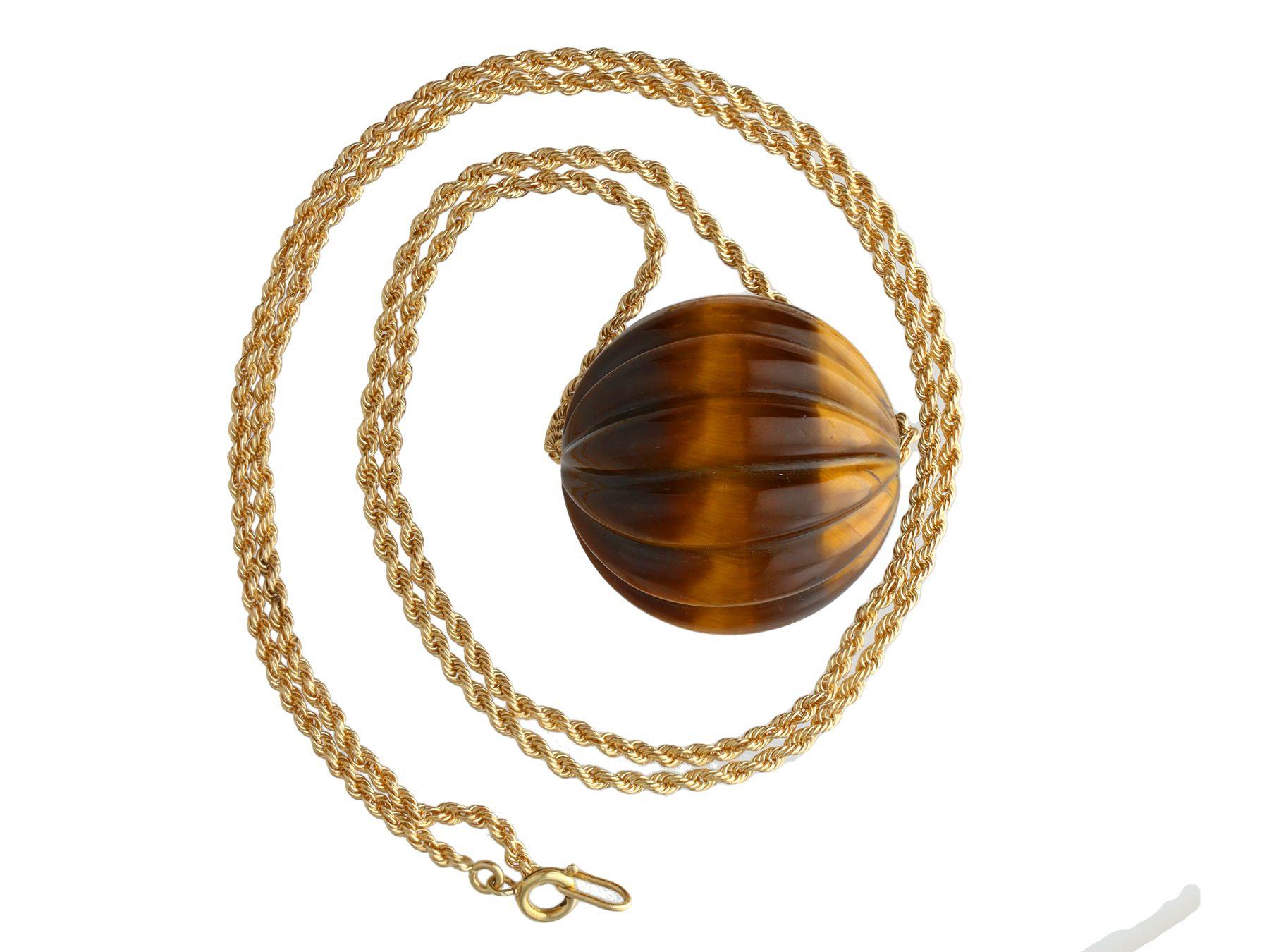 Round Cut Vintage Tigers Eye and 14k Yellow Gold Pendant, circa 1970 For Sale