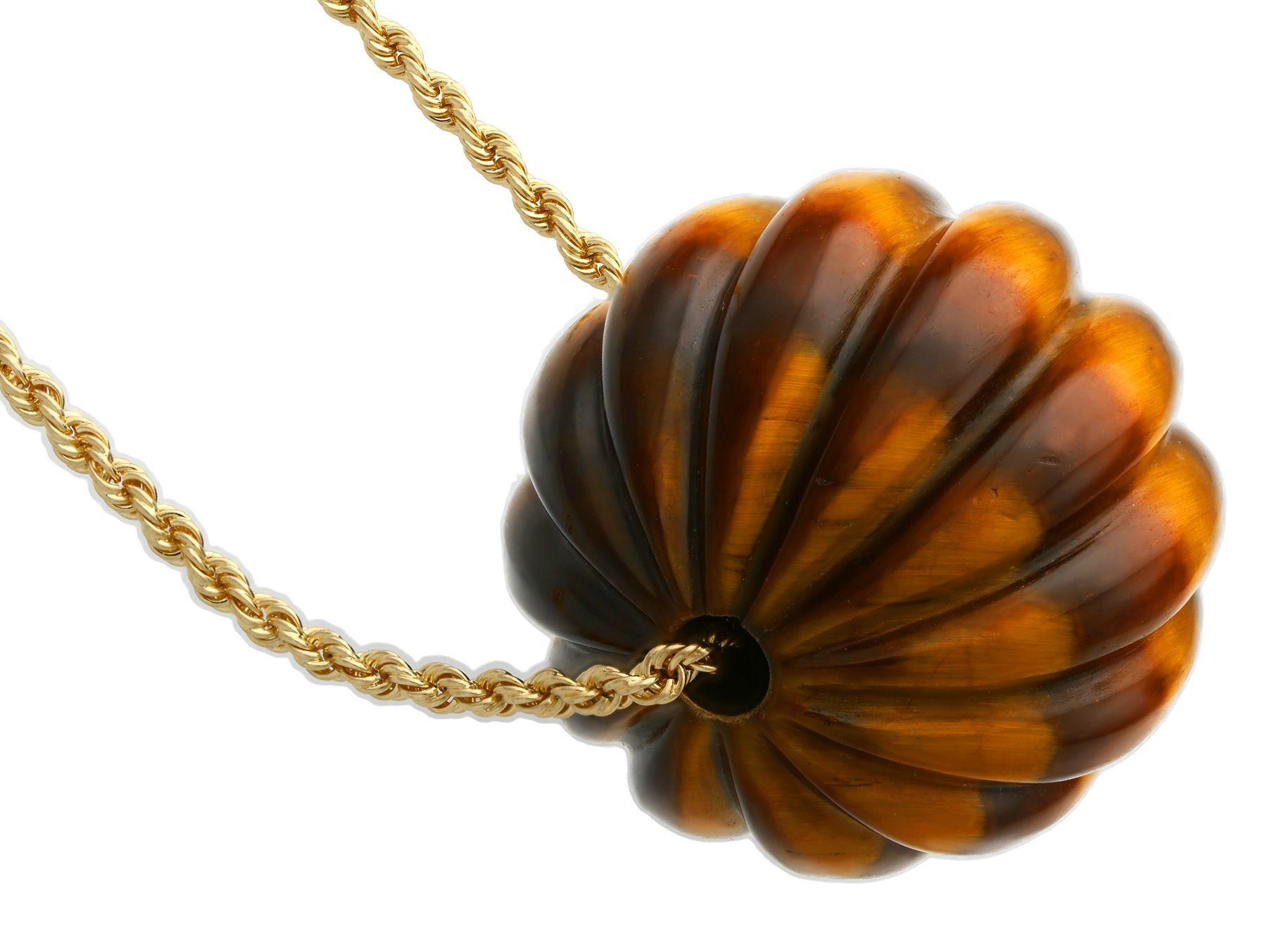 Women's or Men's Vintage Tigers Eye and 14k Yellow Gold Pendant, circa 1970 For Sale