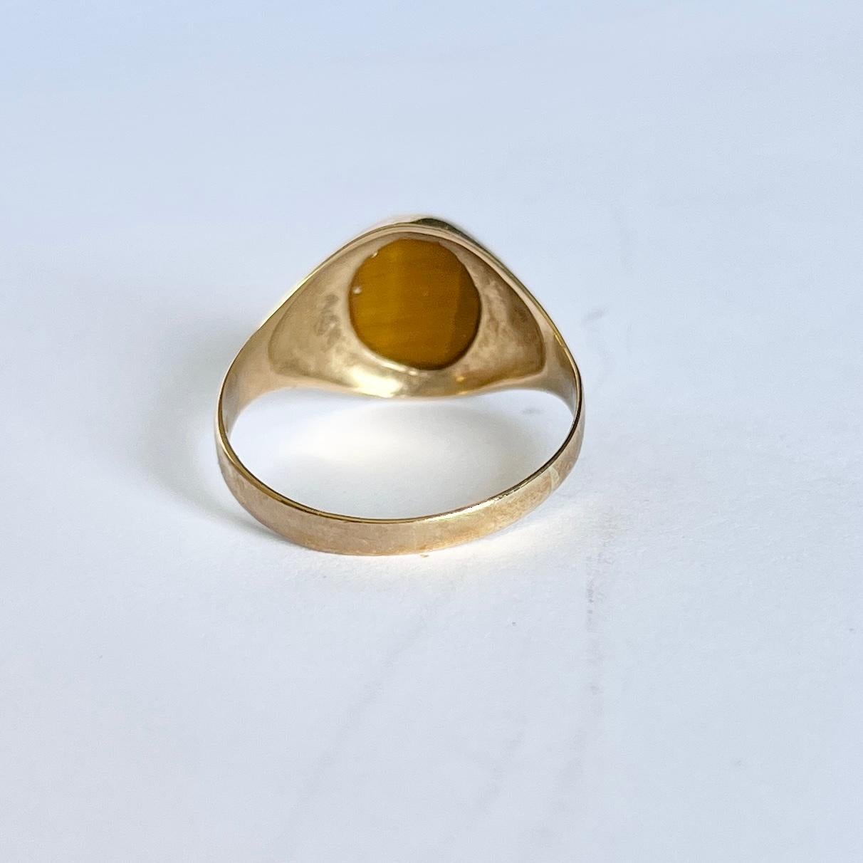 Cabochon Vintage Tigers Eye and 9 Carat Gold Signet Ring For Sale