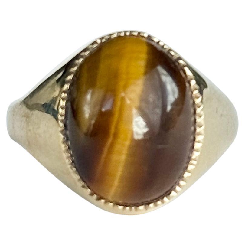 Anello con occhio di tigre e oro 9 carati d'epoca in vendita