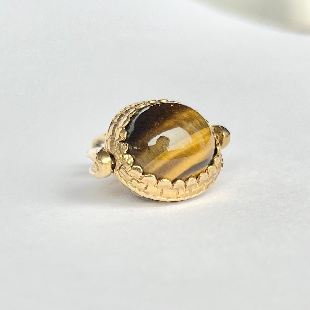 Vintage Tigers Eye and 9 Carat Gold Swivel Fob In Good Condition For Sale In Chipping Campden, GB