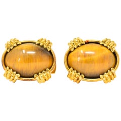 Vintage Tiger's Eye Cabochon 18 Karat Gold Clawed Men's Cufflinks