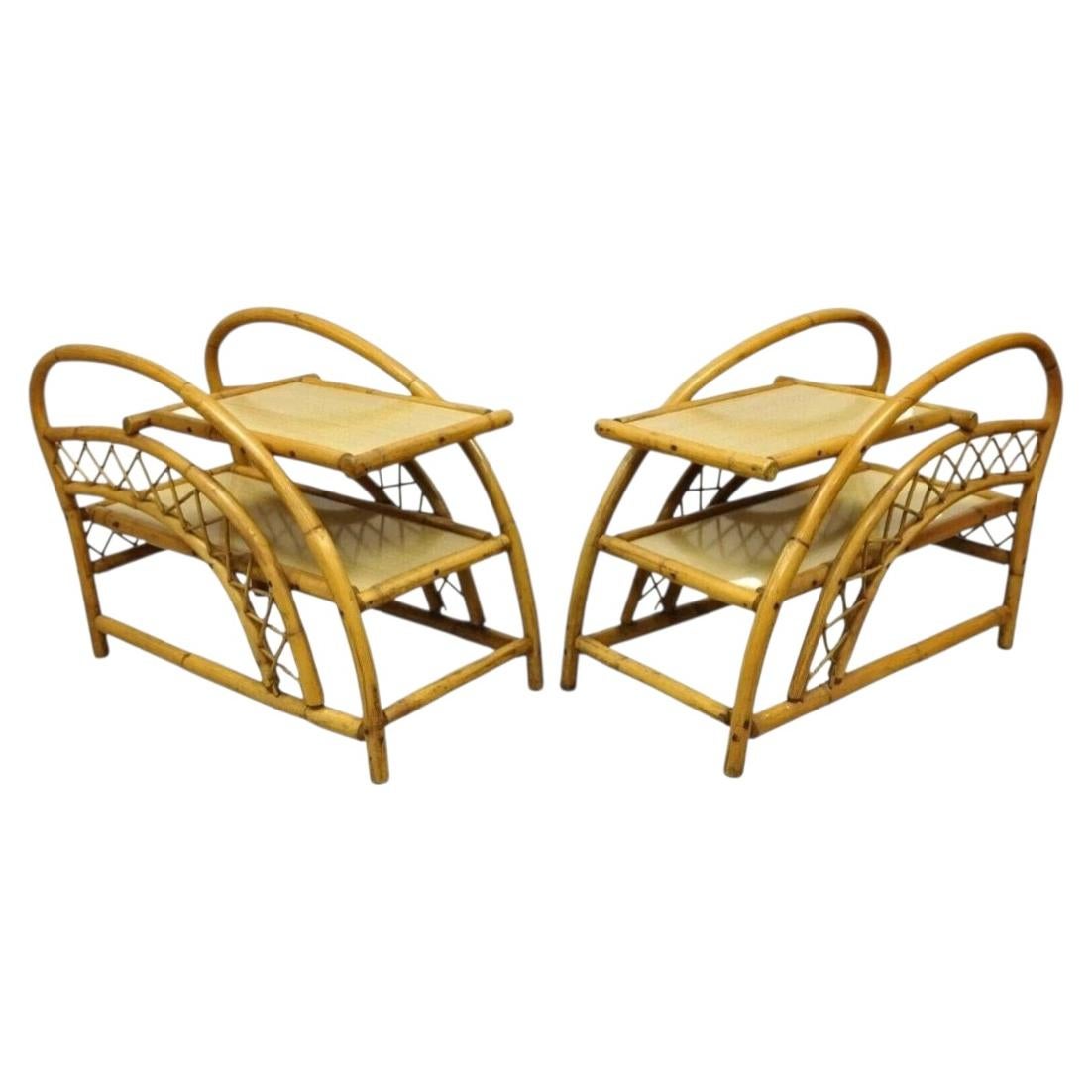 Tavolini scultorei a 2 piani in bambù e bengala Tiki Rattan Vintage - una coppia in vendita