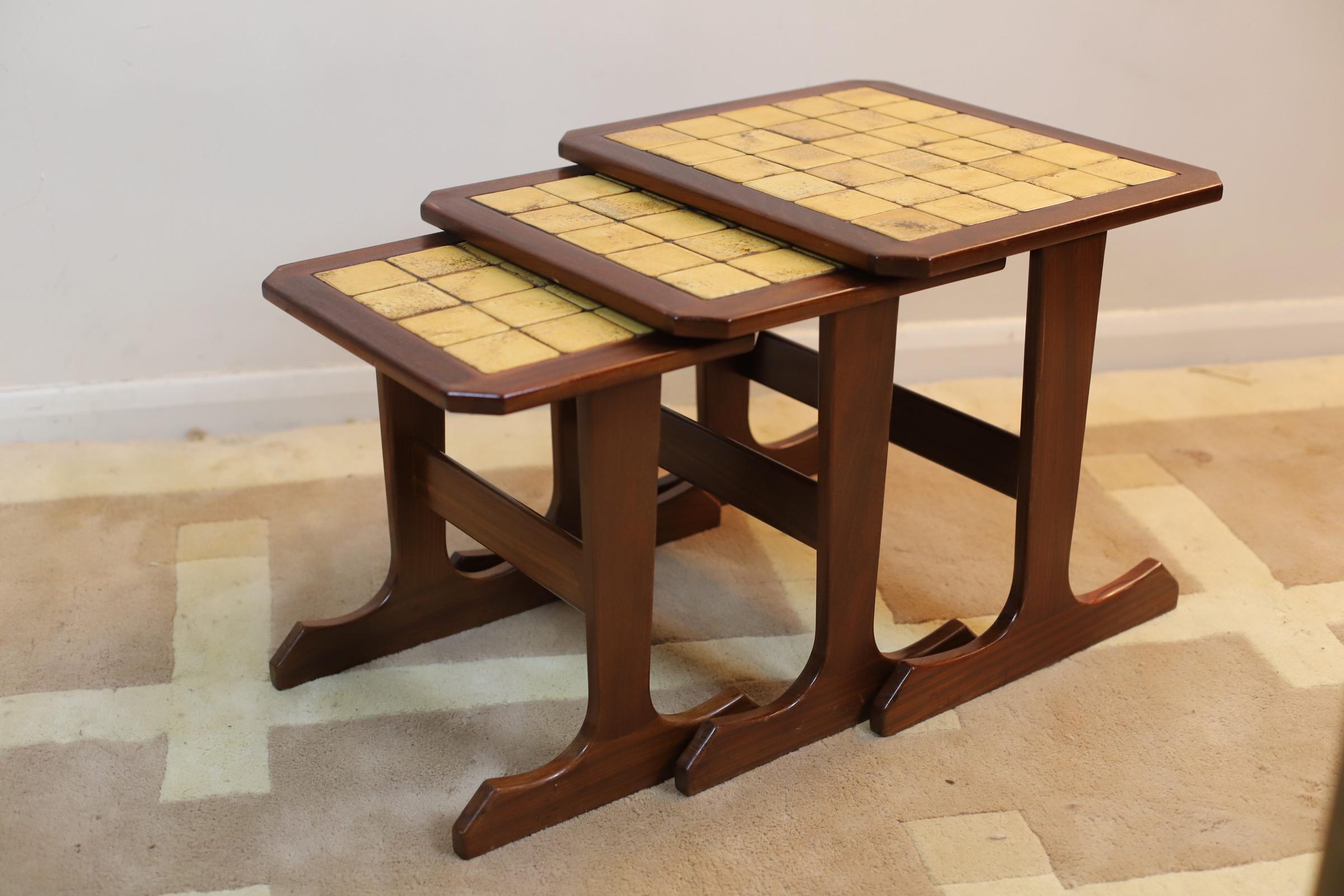 Vintage Tiled Nest of 3 Tables in Teak For Sale 4
