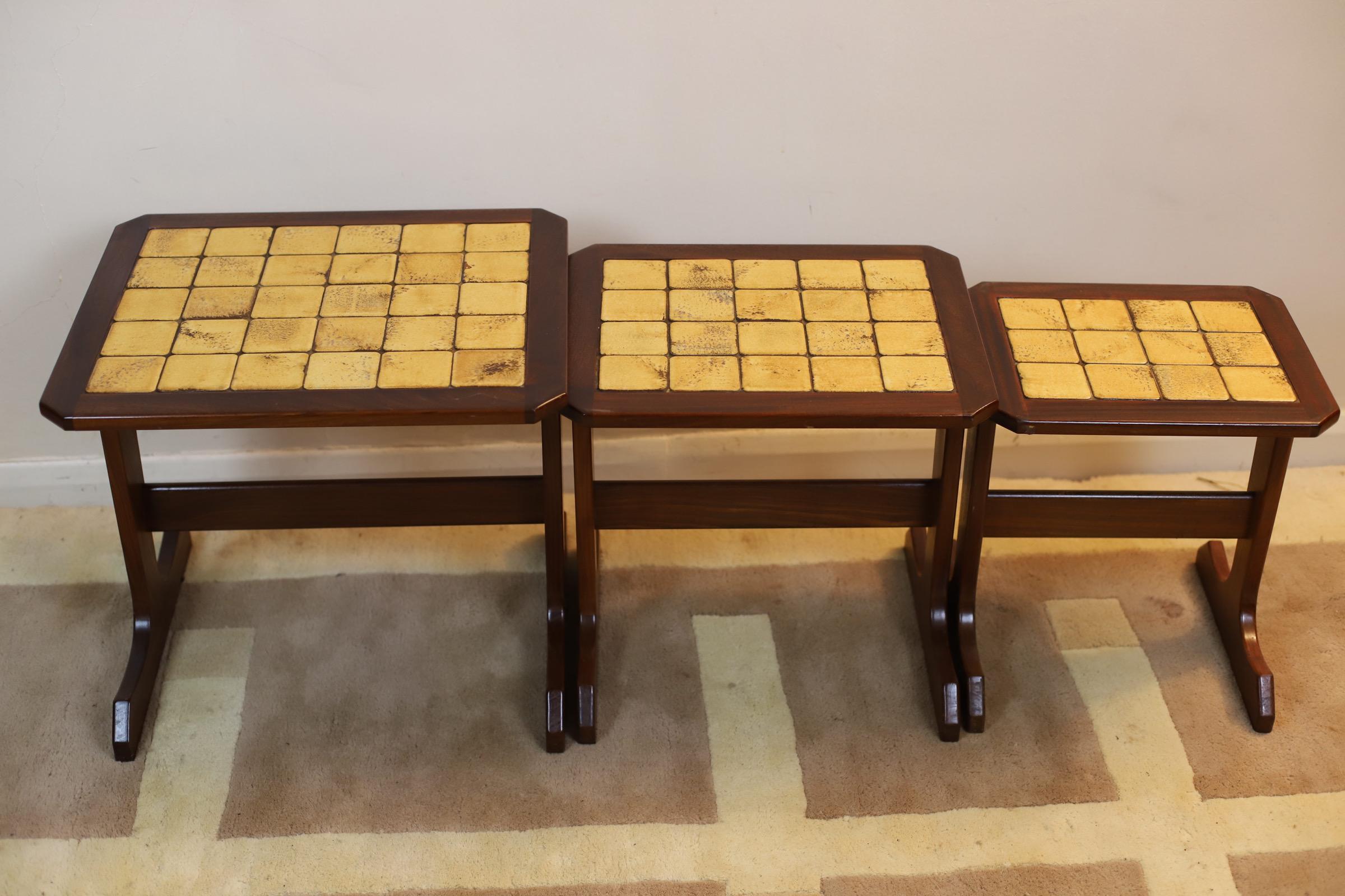 Vintage Tiled Nest of 3 Tables in Teak For Sale 8