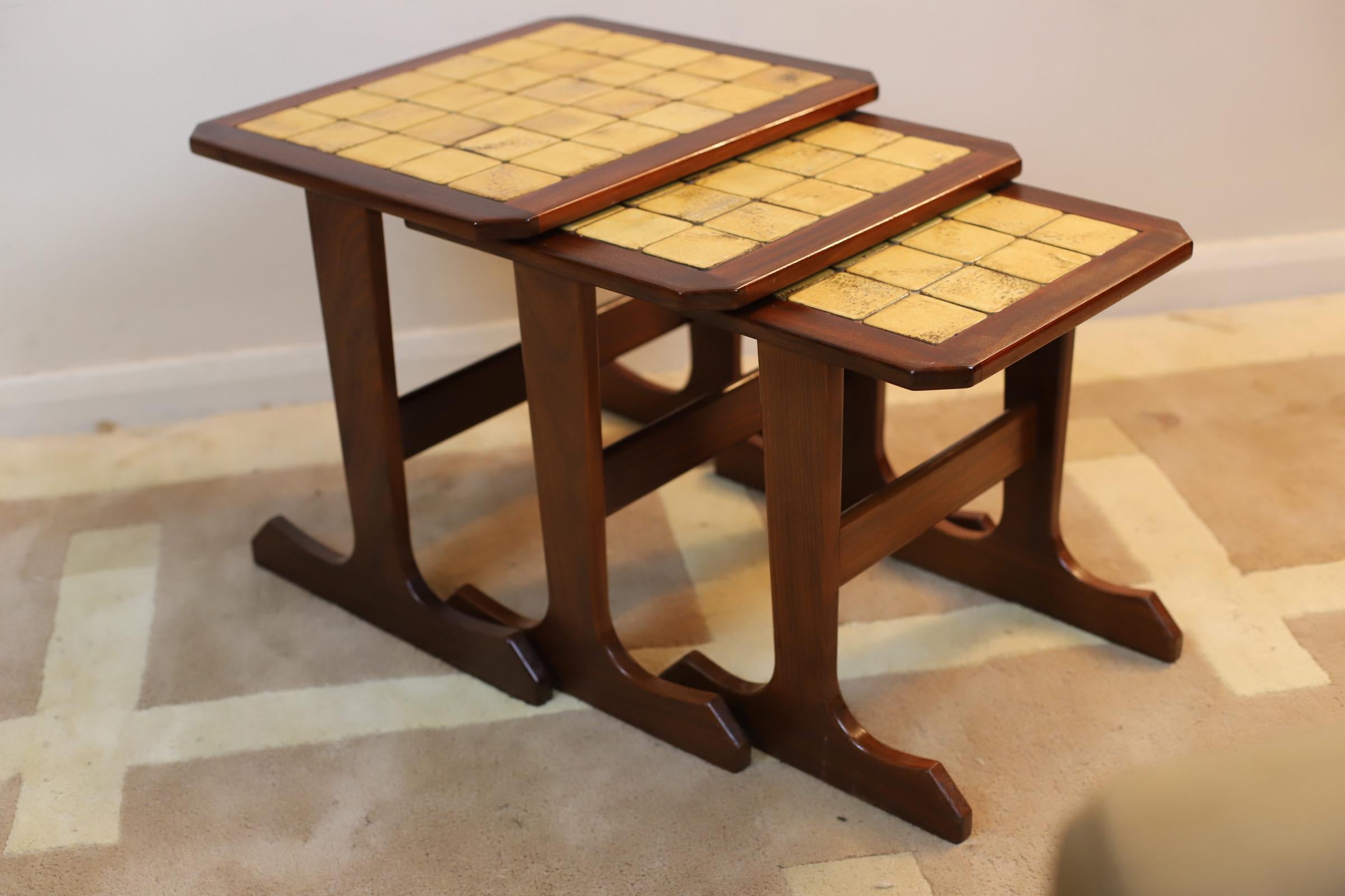 Vintage Tiled Nest of 3 Tables in Teak For Sale 9