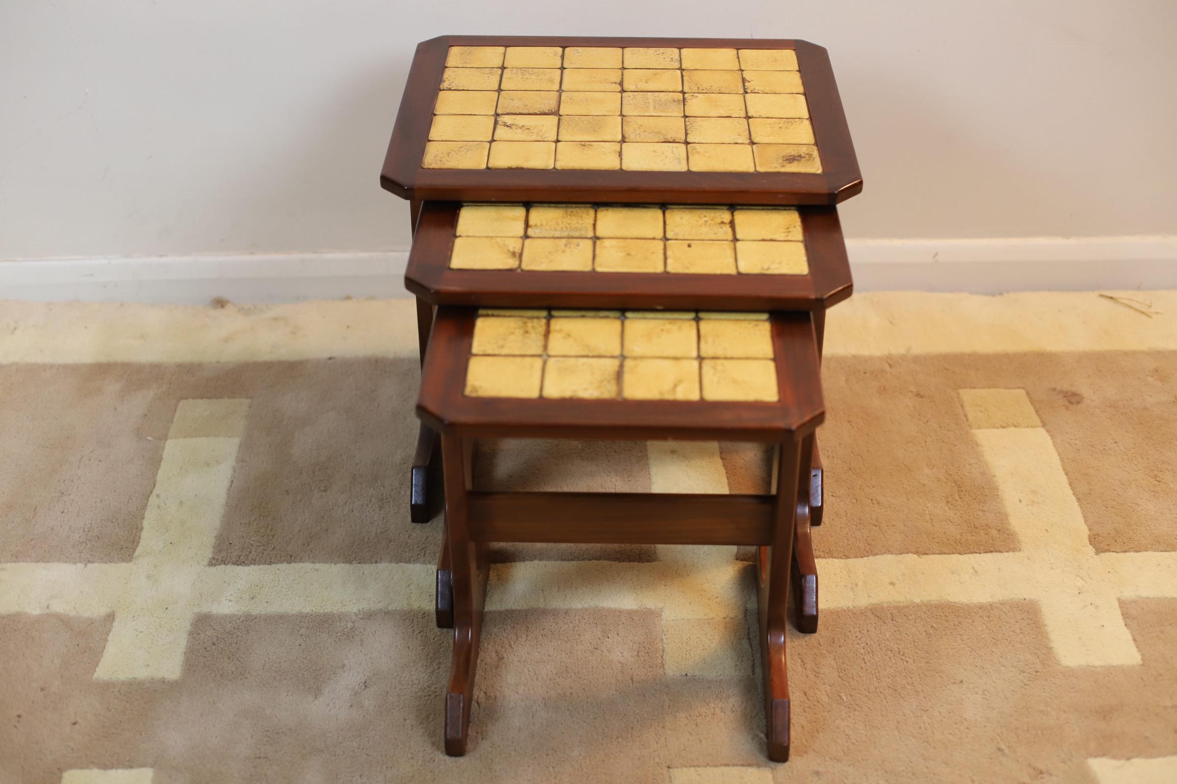 Vintage Tiled Nest of 3 Tables in Teak In Good Condition For Sale In Crawley, GB