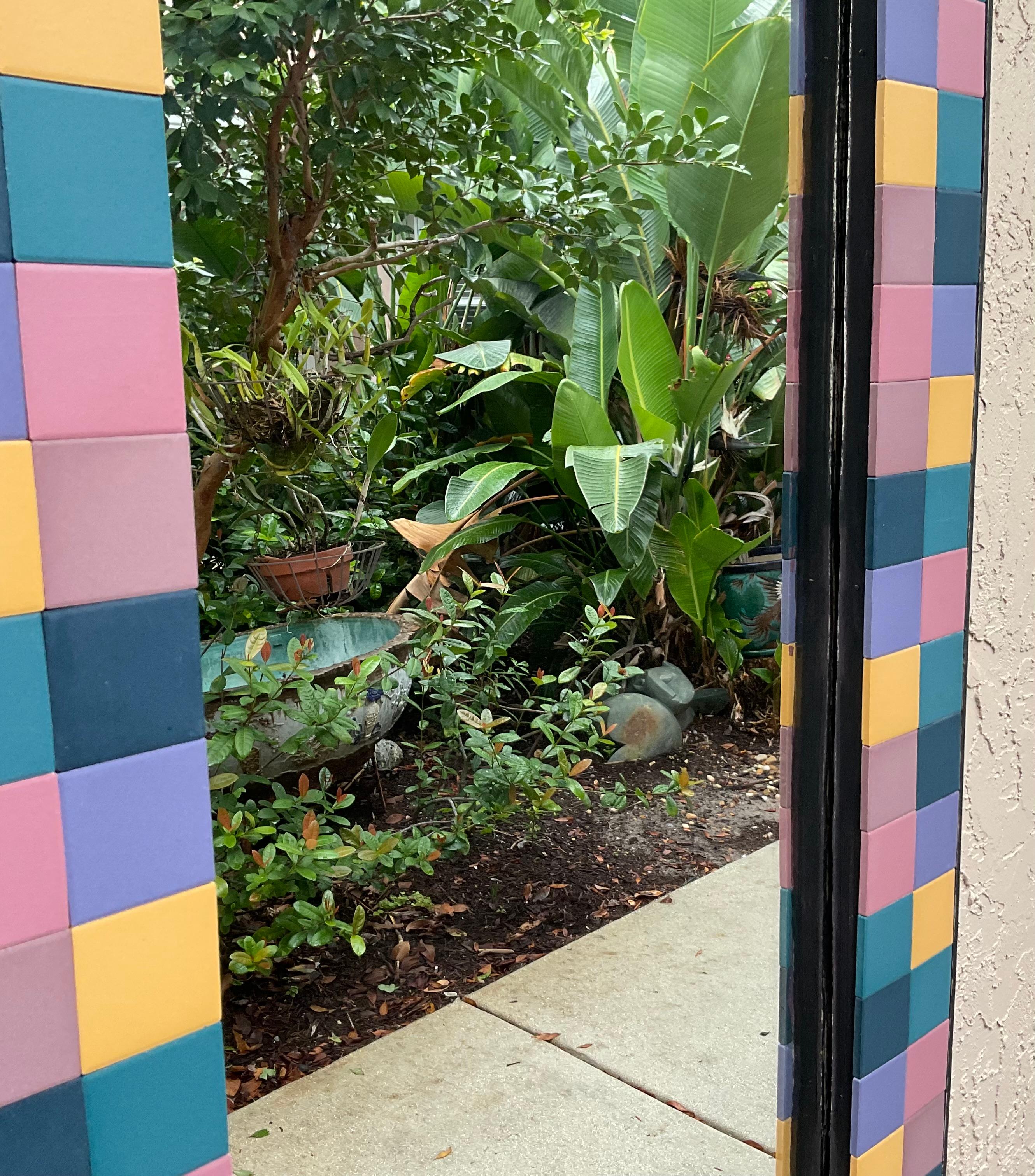 Specchio con mosaico di piastrelle vintage - Realizzato a mano da Joseph Malekan In condizioni buone in vendita a Delray Beach, FL