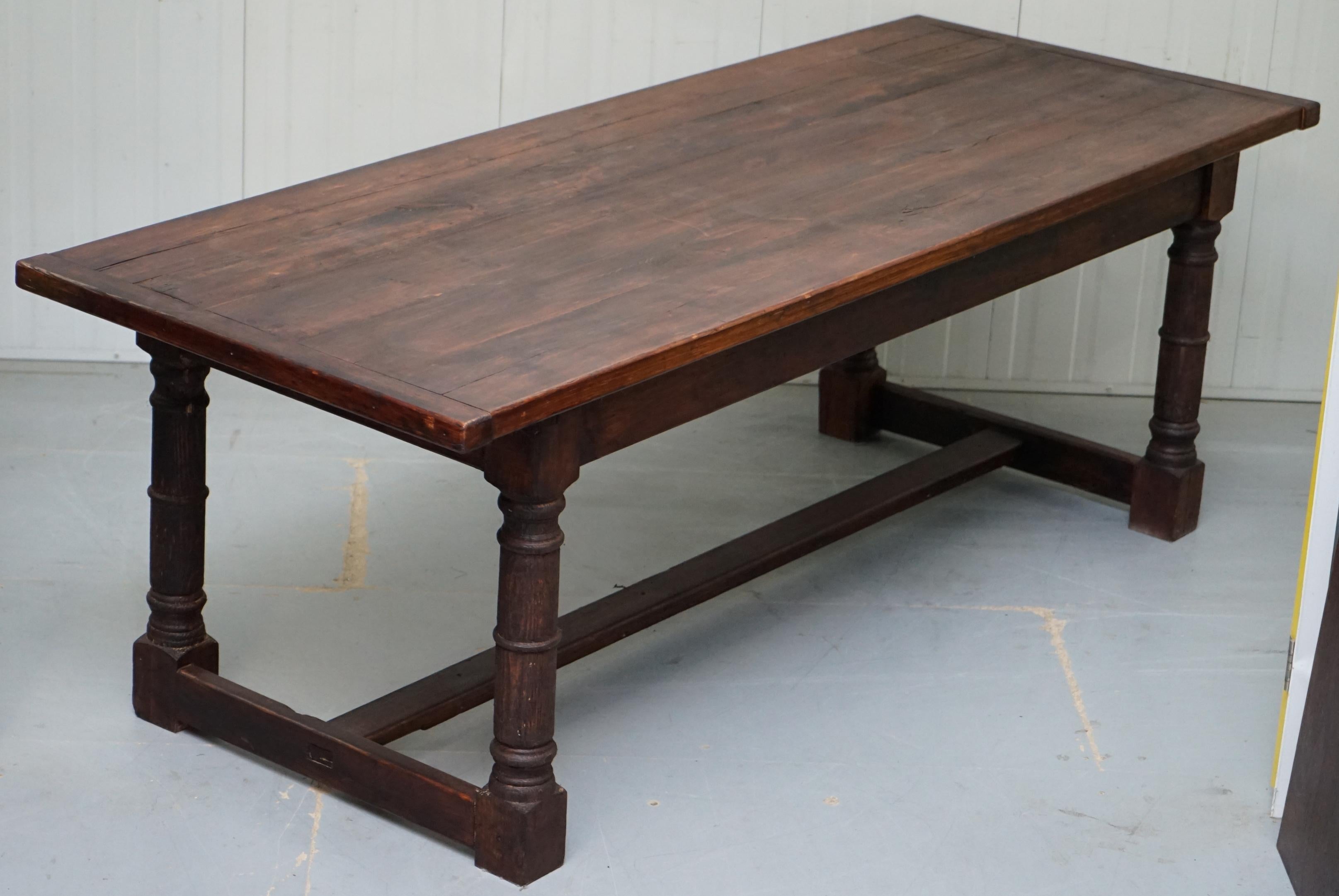 We are delighted to offer this lovely original solid oak English farmhouse country refectory dining table that seats 8-10 people

A very good looking well made and versatile oak dining table, hand made in England using traditional furniture