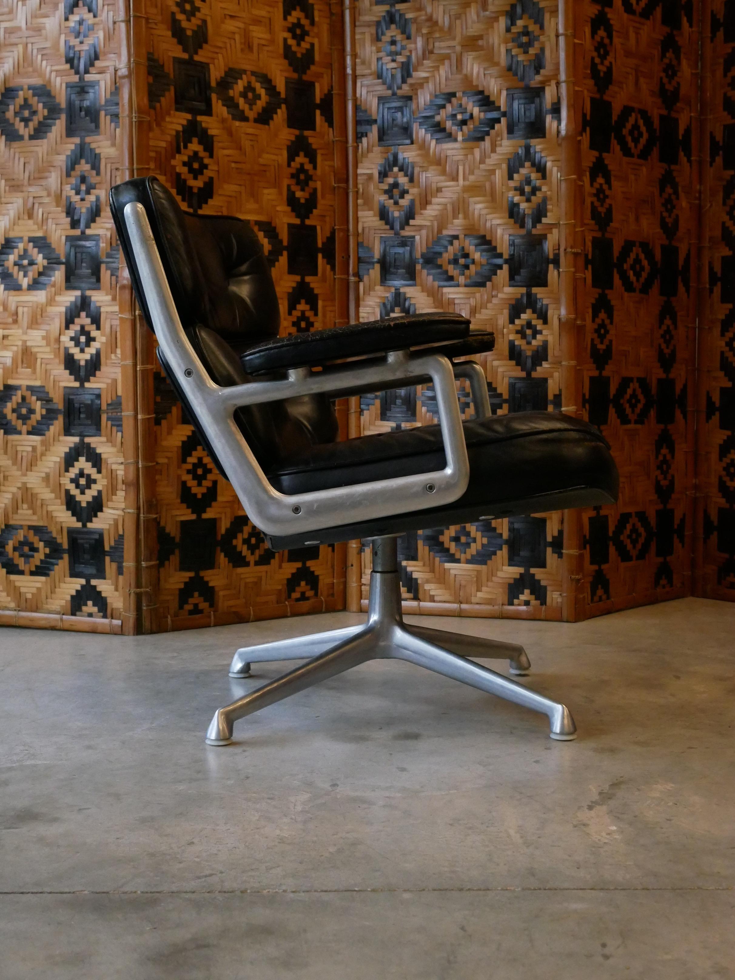 Vintage Time Life Lobby ES105 Stuhl von Charles und Ray Eames für Herman Miller im Angebot 8