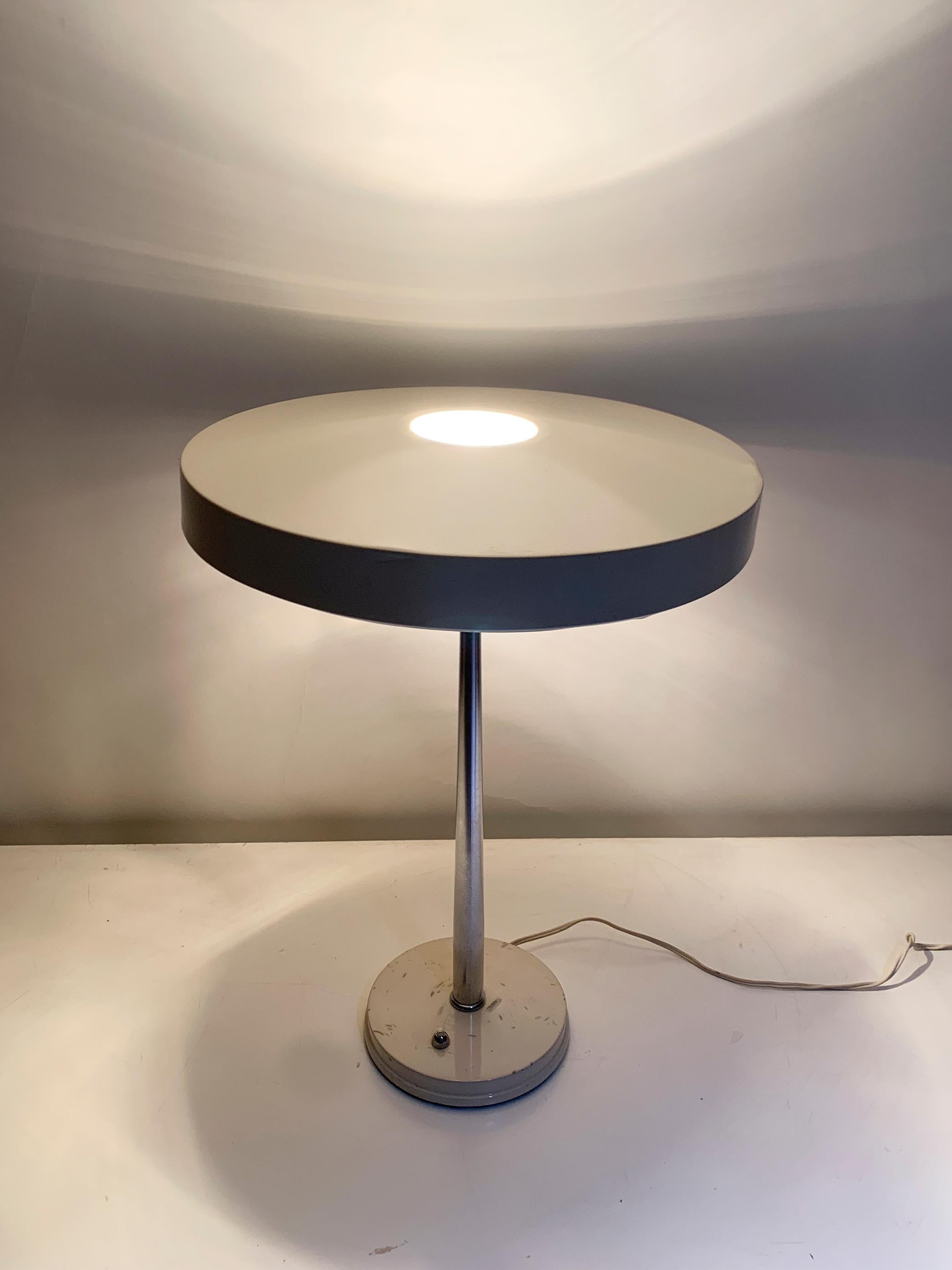 Lampe de table Timor de Louis Kalff pour Philips, années 1960 en vente 2