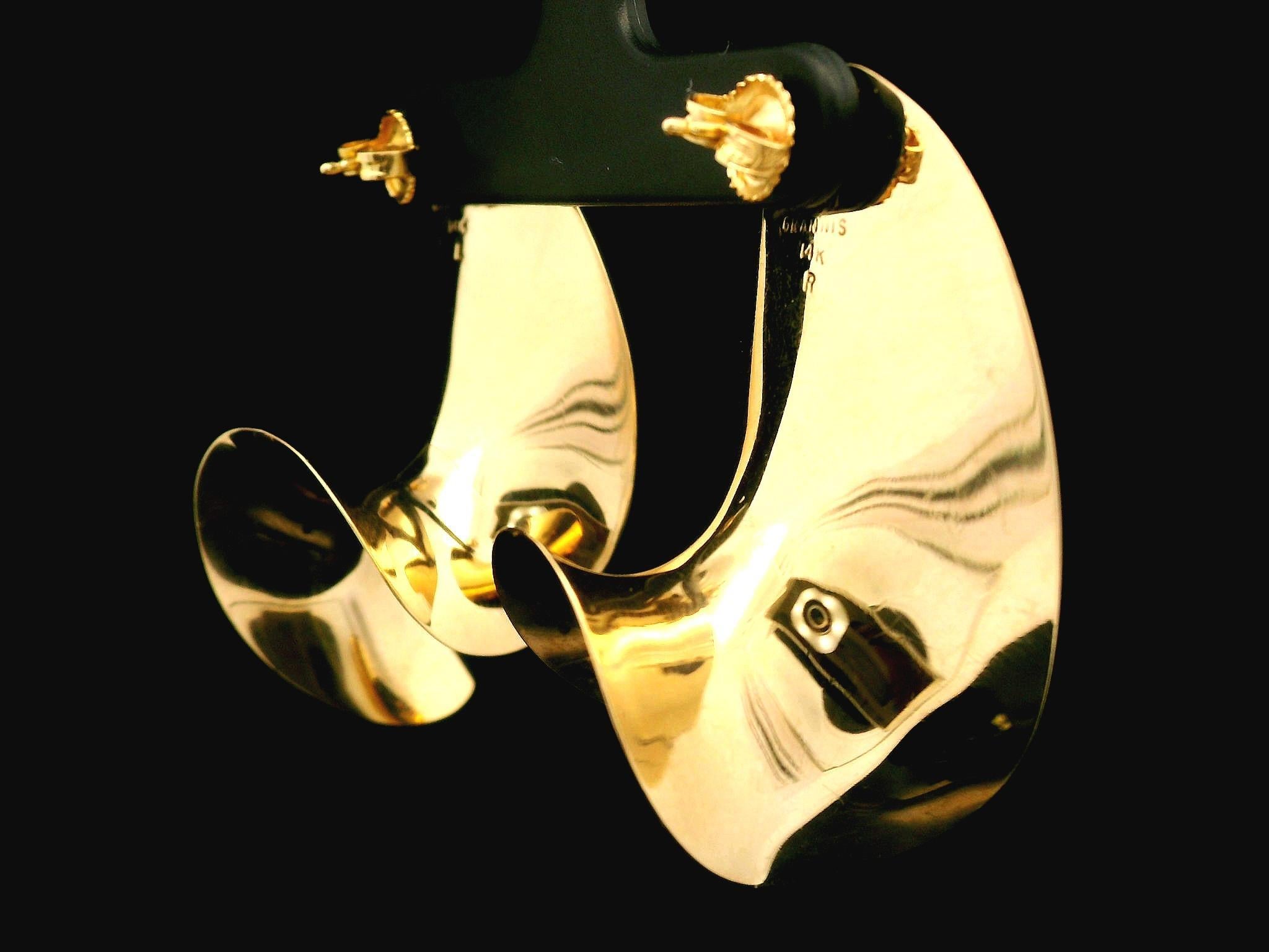 Vintage Timothy Grannis 14k Gelbgold Polierte Chunky Große modernistische Ohrringe Damen im Angebot