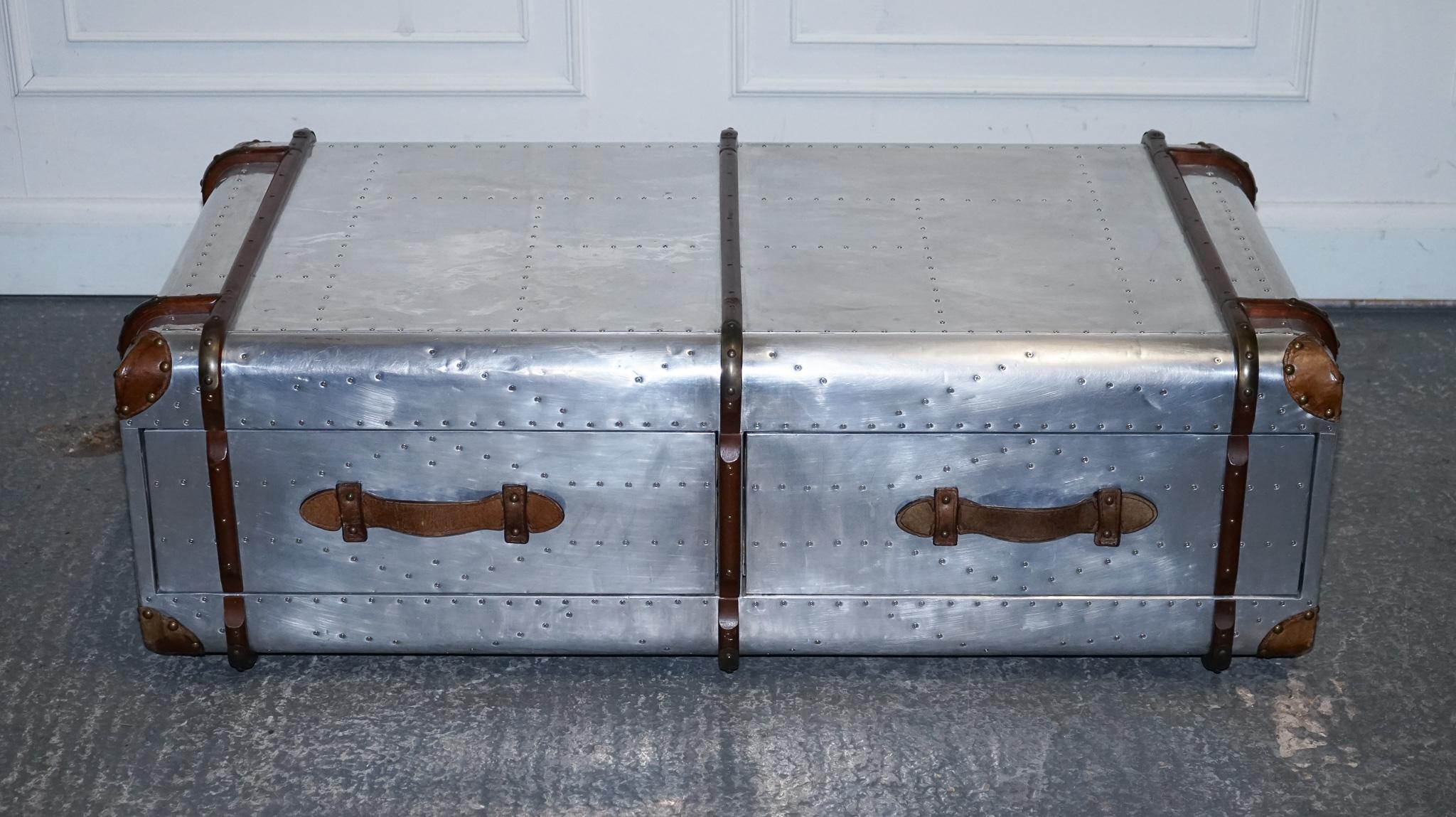 TIMOTHY OULTON AVIATOR INDUSTRIAL SILVER COFFEE TABLE LEATHER DETAILS in vendita 8