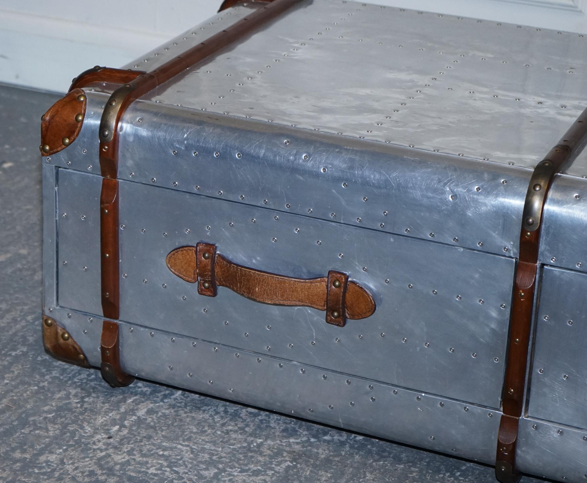 TIMOTHY OULTON AVIATOR INDUSTRIAL SILVER COFFEE TABLE LEATHER DETAILS in vendita 9