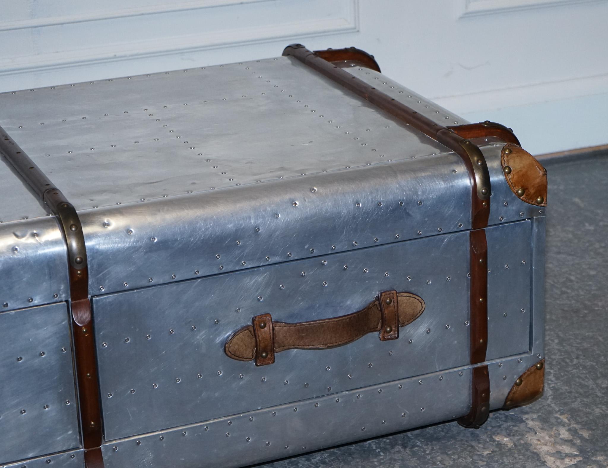 TIMOTHY OULTON AVIATOR INDUSTRIAL SILVER COFFEE TABLE LEATHER DETAILS in vendita 10
