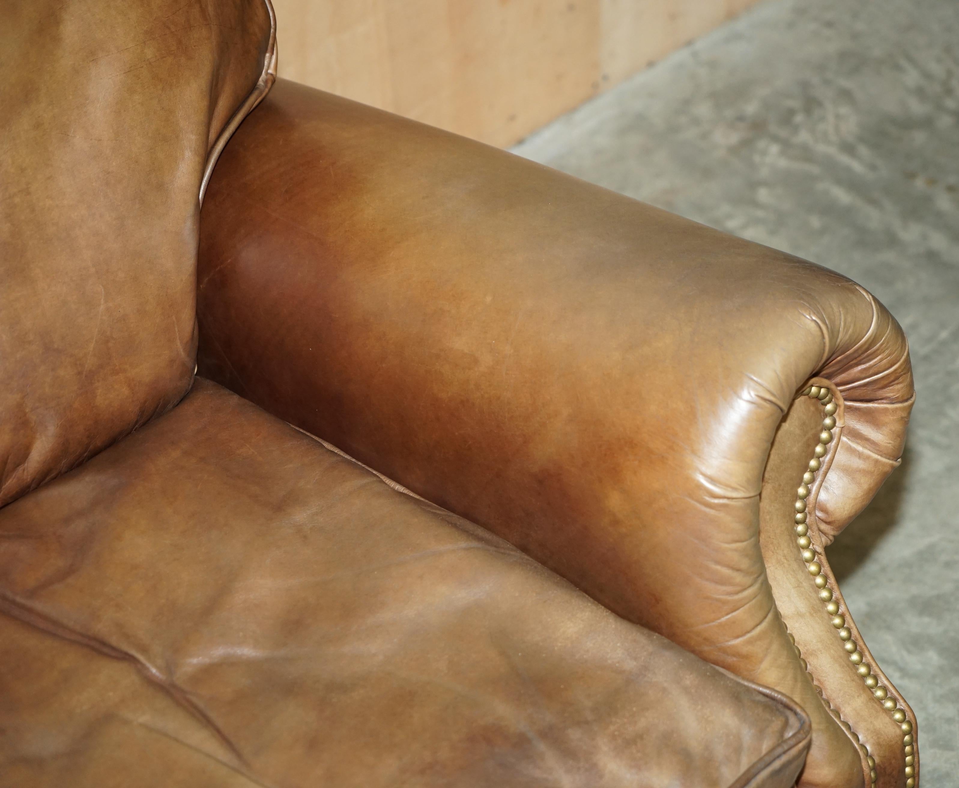 VINTAGE TiMOTHY OULTON DISEÑADOR DE HALO HERITAGE CUERO MARRON BALMORAL SOFA en venta 1