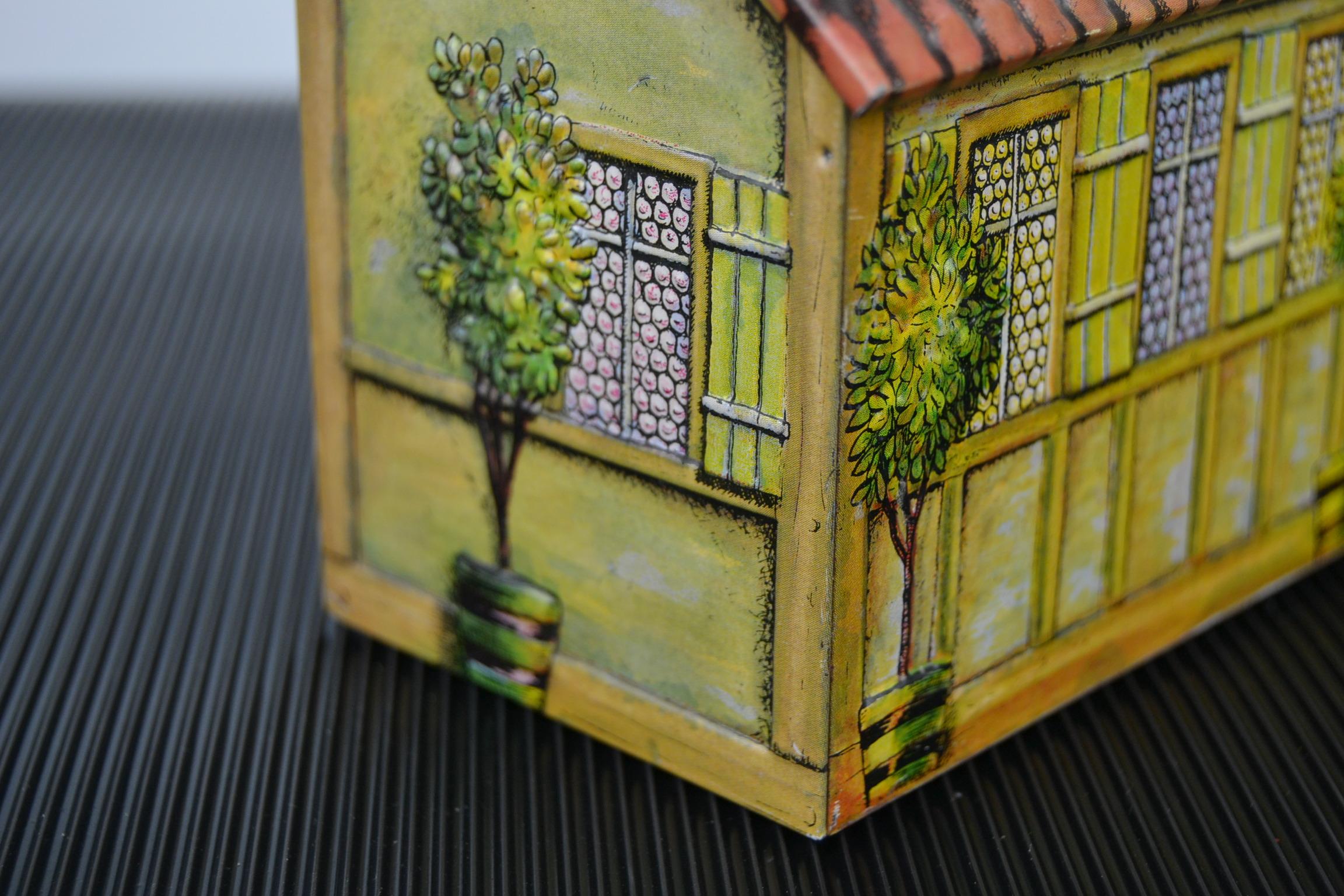 Vintage Tin House Storage Box, Heinrich Haeberlein-Nurnberg, Germany, 1980s 1