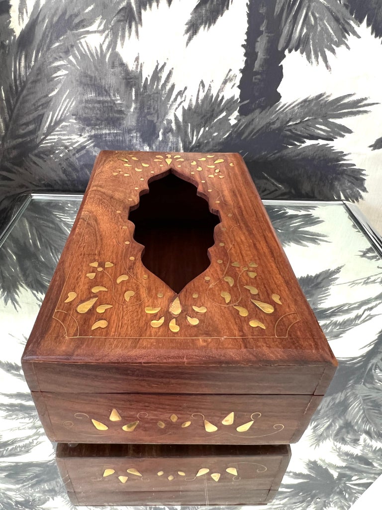 Vintage Tissue Box in Exotic Indian Rosewood with Brass Inlays In Good Condition For Sale In Fort Lauderdale, FL