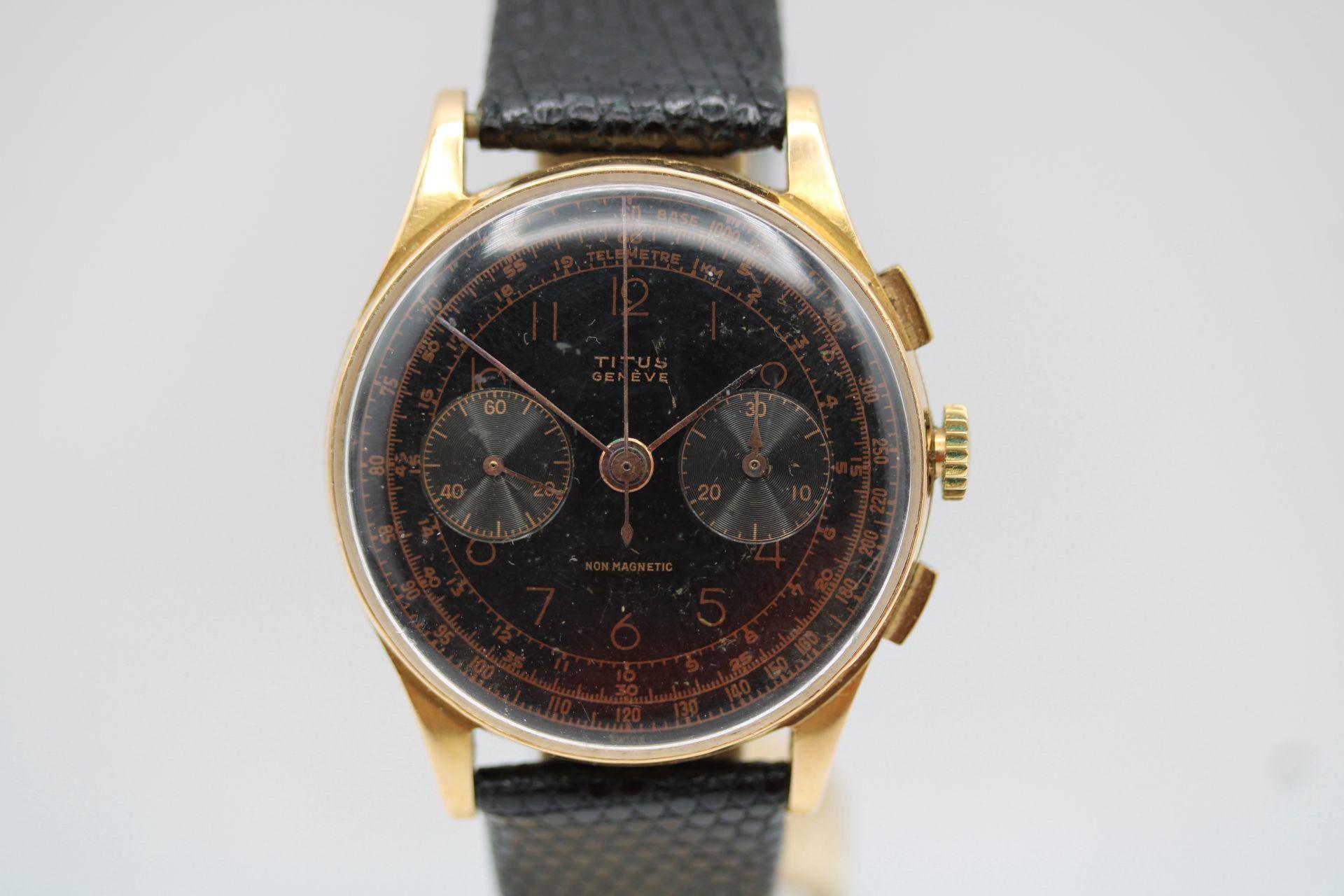 Women's or Men's Vintage Titus 18k Gold Chronograph – 1950s Classic Watch For Sale