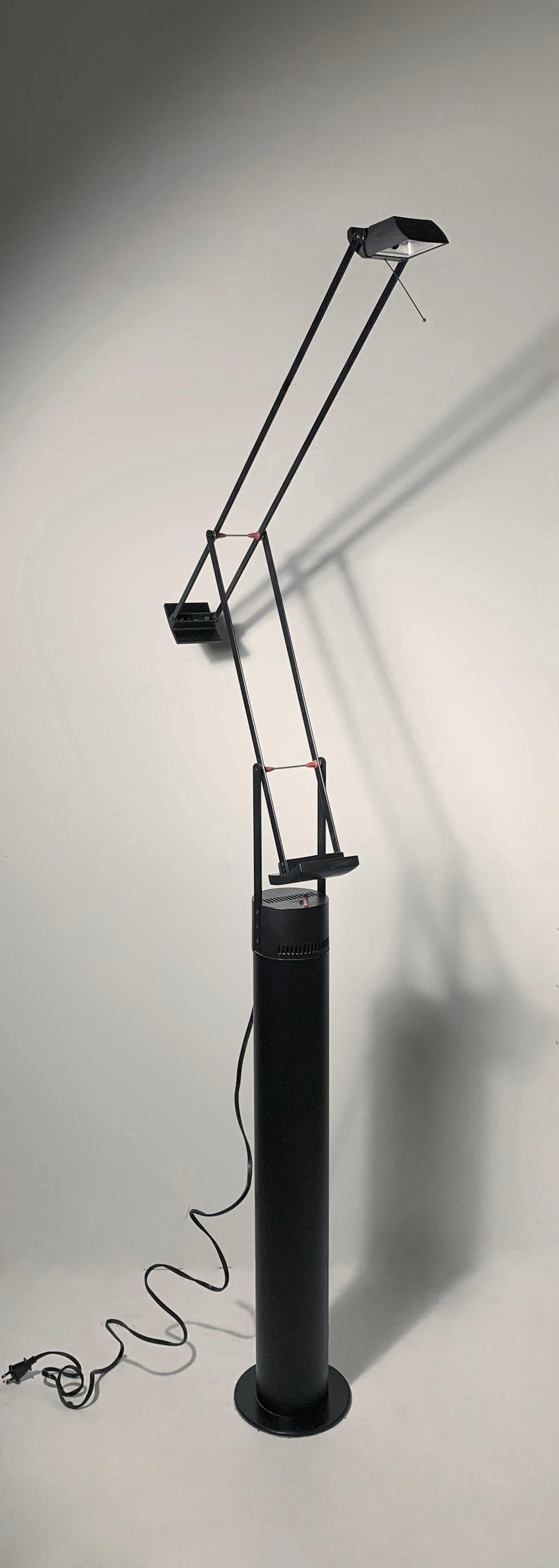Stehlampe Tizio Plus von Richard Sapper für Artimede, Vintage (Moderne der Mitte des Jahrhunderts) im Angebot