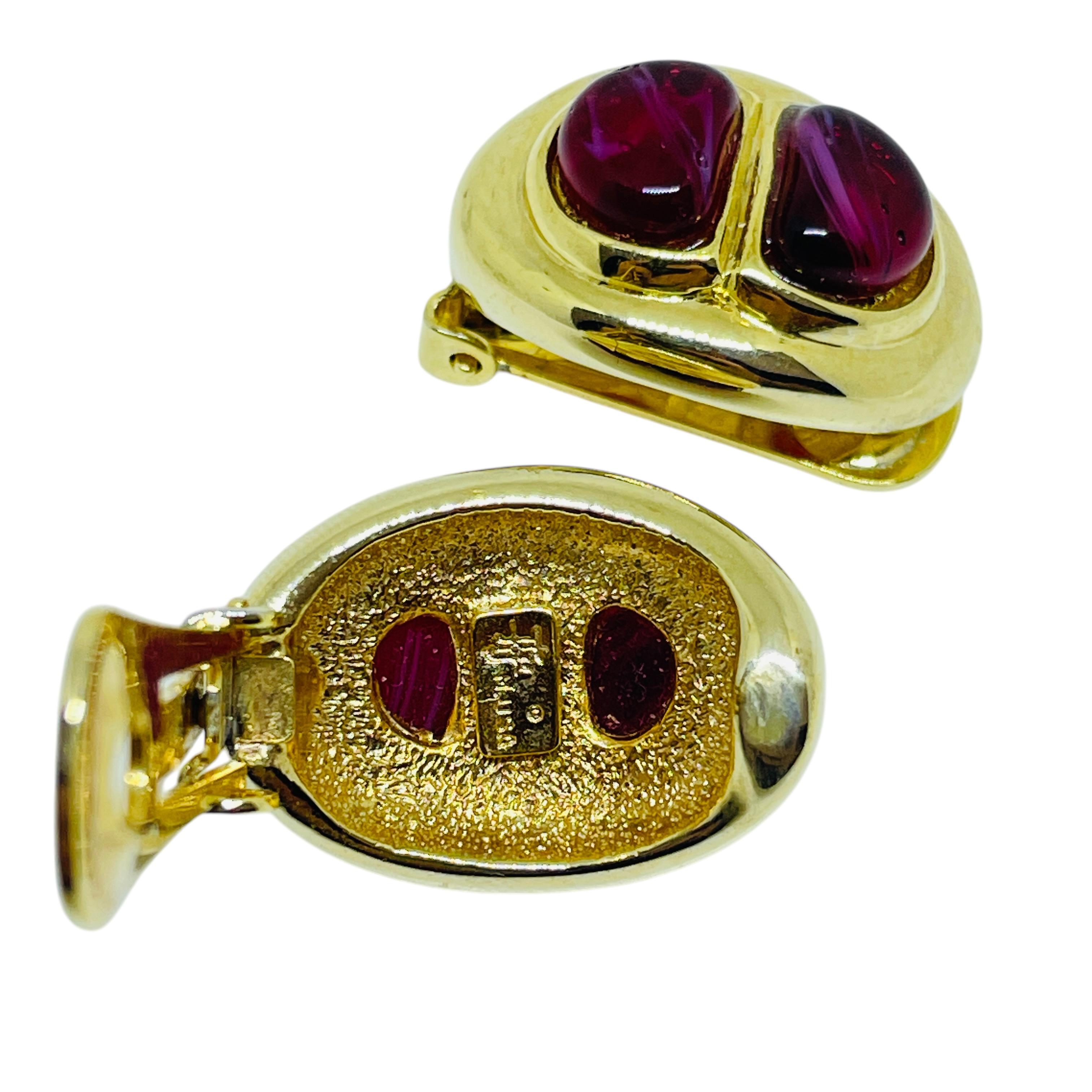 Women's Vintage TJM Usa signed gold red glass gemstones massive designer clip earrings For Sale