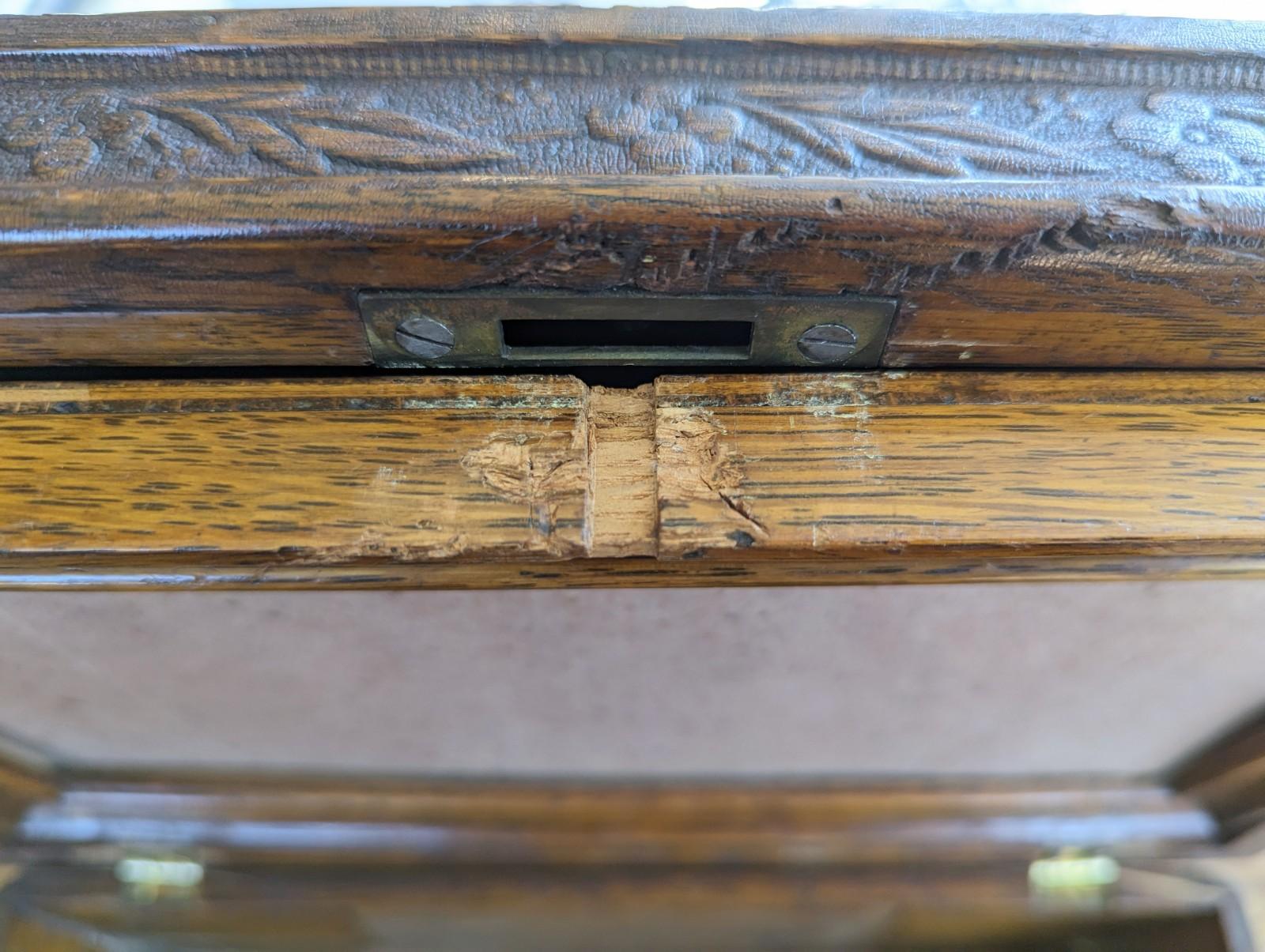 Boîte en bois vintage à antique avec compartiments cachés marquetés MOP en vente 6