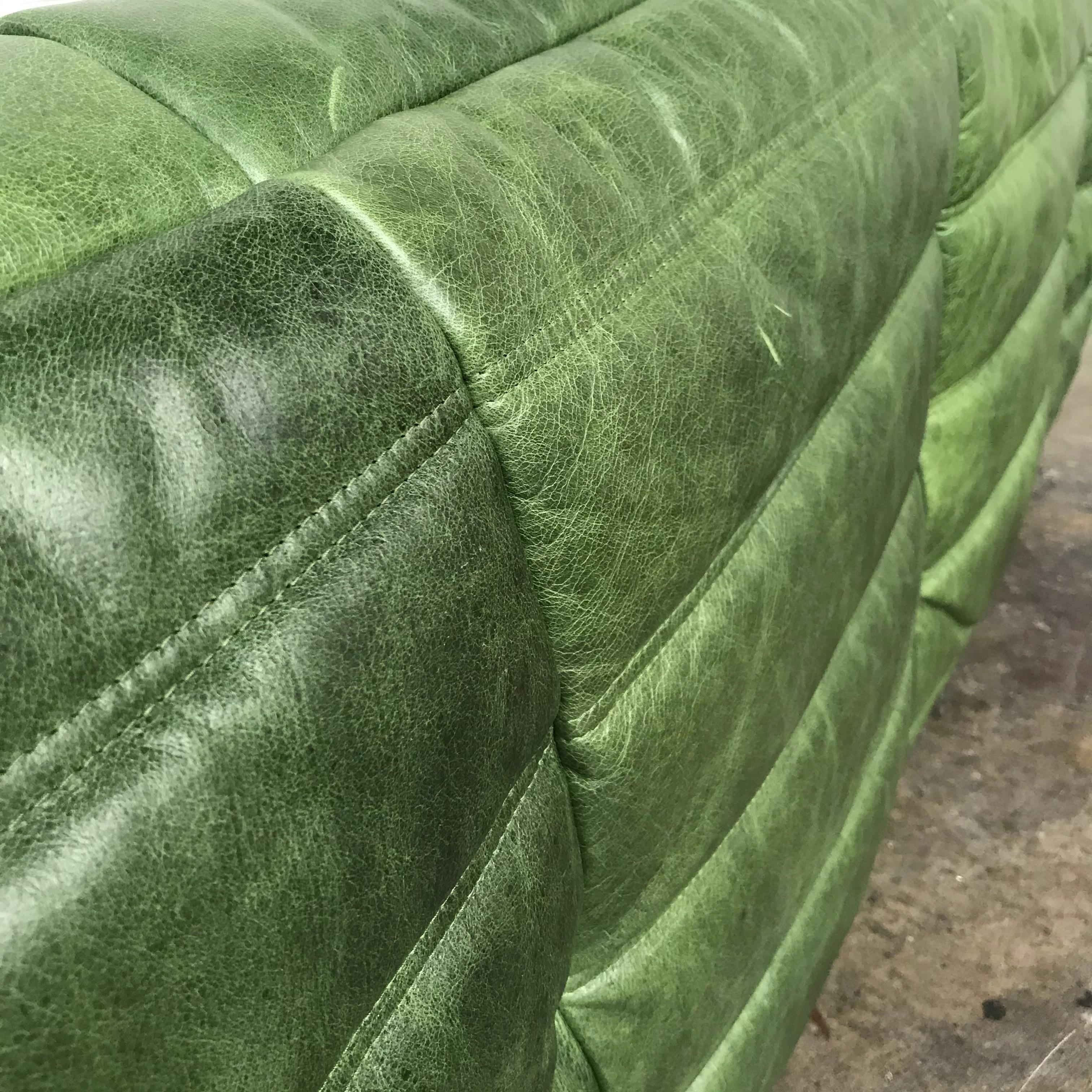 Mid-Century Modern Vintage Togo-3-Seat in Forest Green Leather by Michel Ducaroy for Ligne Roset For Sale