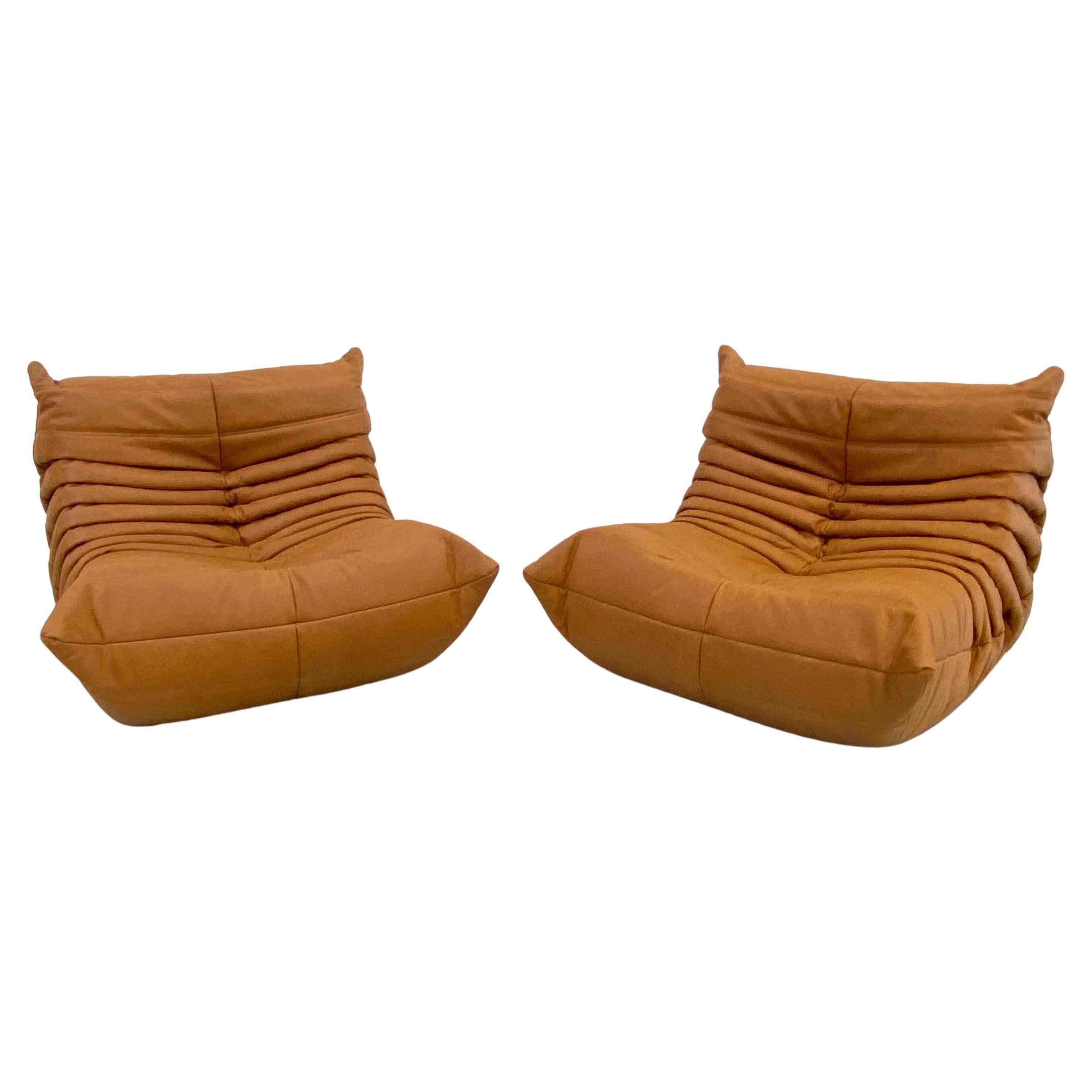 Michel Ducaroy designed the Togo in 1973 for Ligne Roset. This design is over 40 years old but still is until today very popular. The Togo is also the first piece of furniture that's made totally of foam. To create its ultimate sitting comfort,