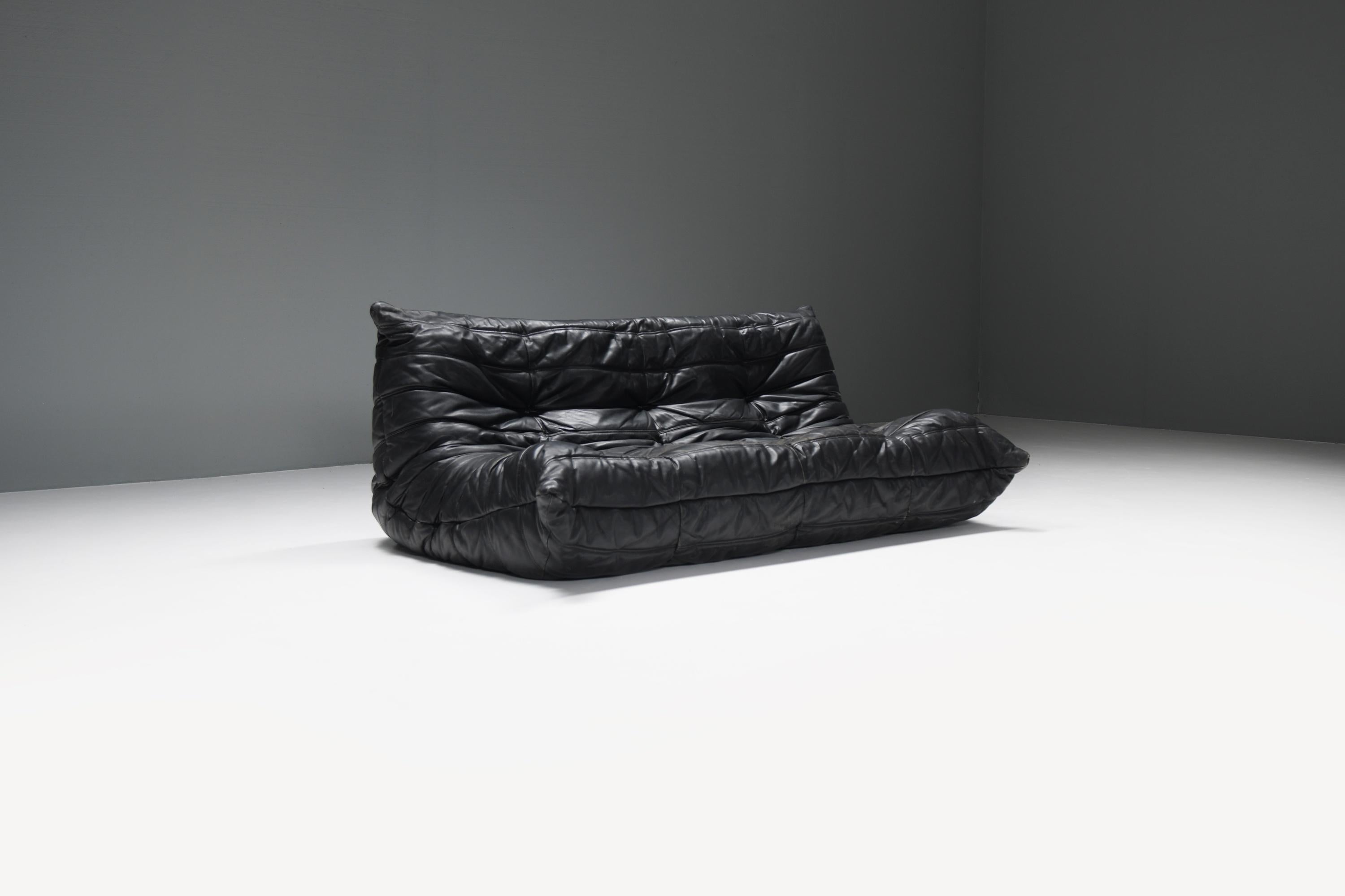 20th Century Vintage Togo from 1980 in original black leather by Michel Ducaroy - Ligne Roset For Sale